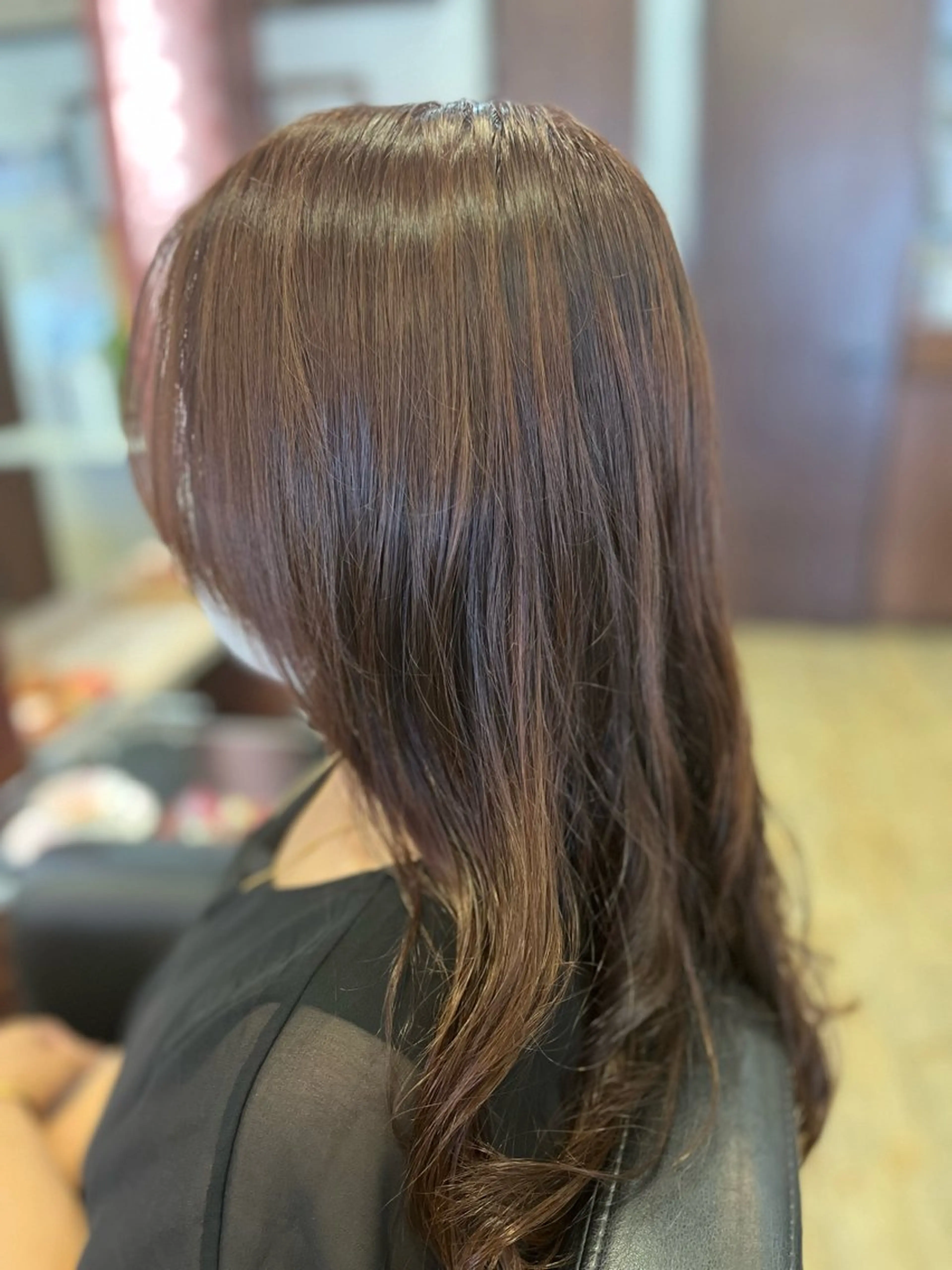 セミロング カラー ピンクカラー エル美容室所属・織田 英之のヘアスタイル