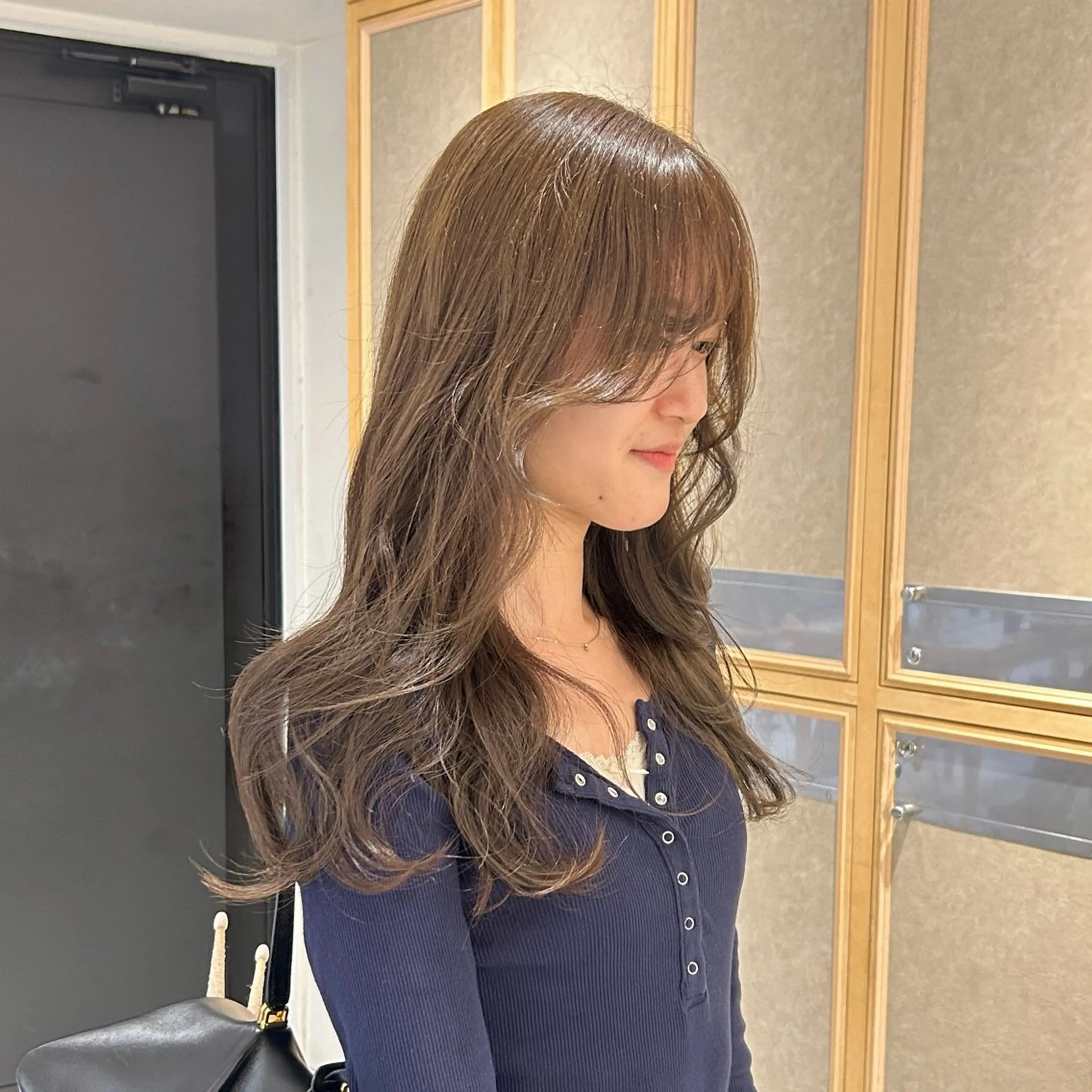 ロング カラー ベージュカラー オリーブベージュ ヘアカラー ayumi / ダブルカラーのヘアスタイル