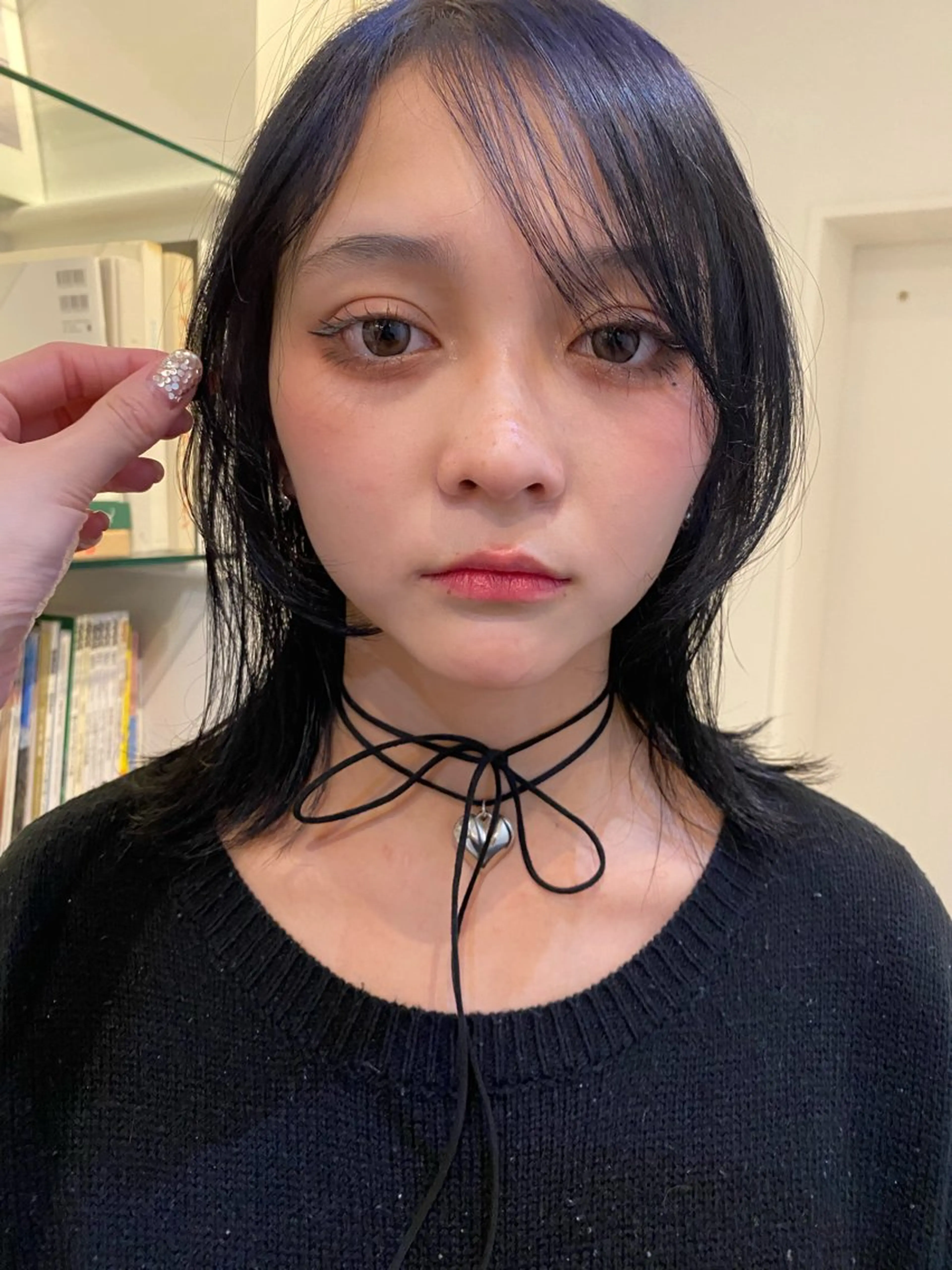 ミディアム カラー パープルカラー レイヤーカット 永田 愛莉のヘアスタイル