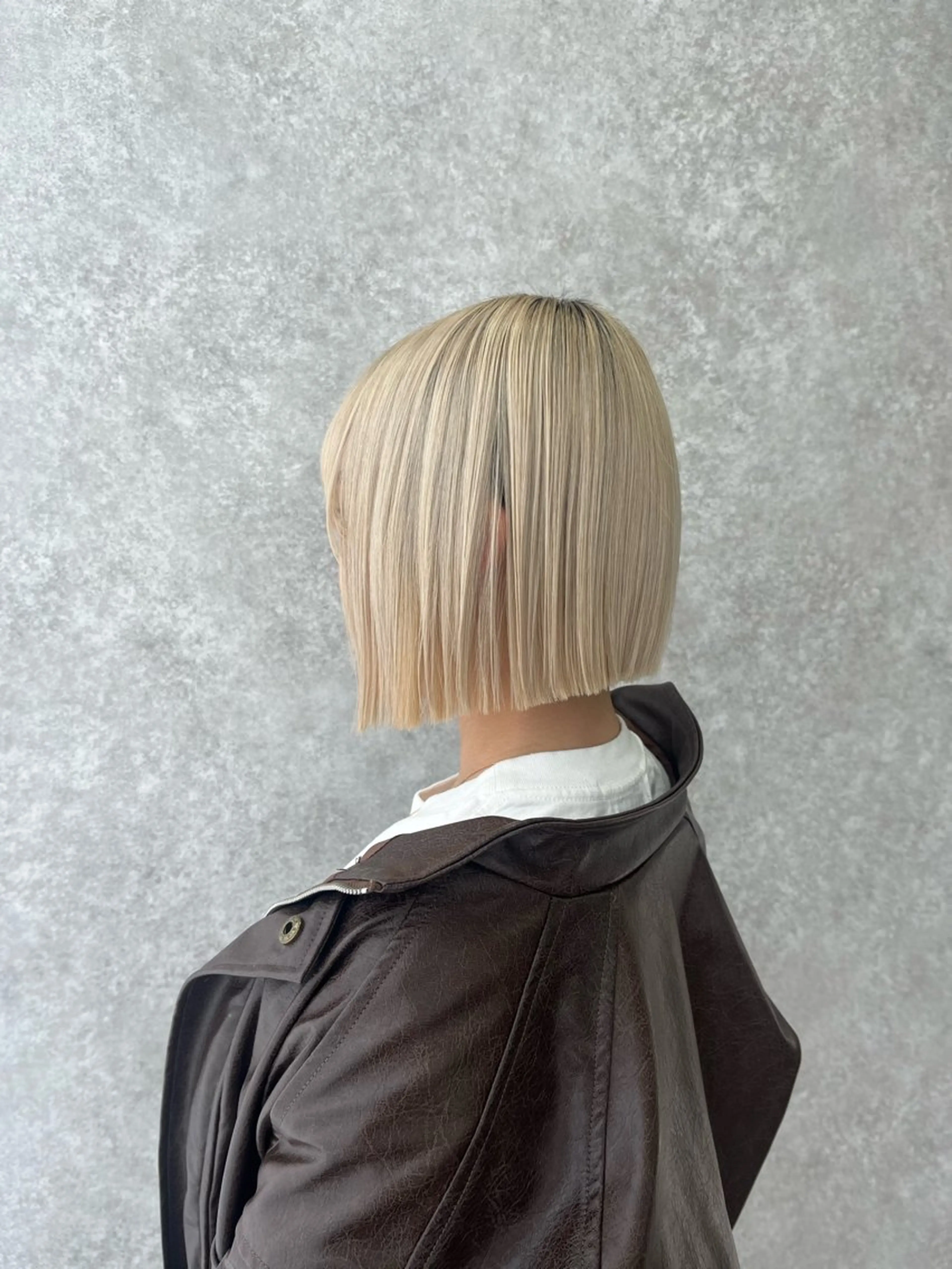 ショート ボブ 外ハネヘア カット 飛田 由貴のヘアスタイル