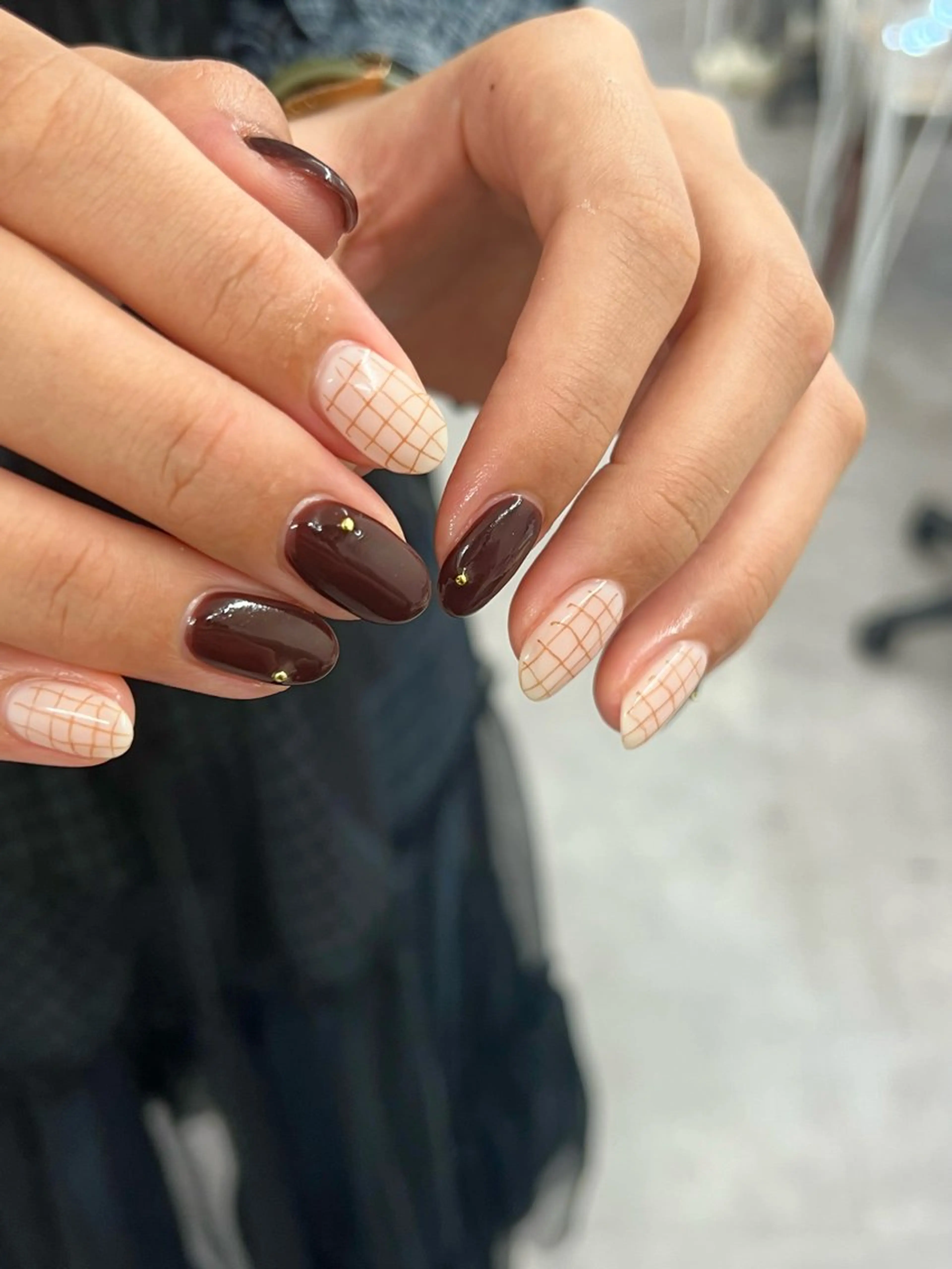 ネイル ボルドー ブラウン ジェルネイル マグネットネイル ニュアンスネイル ハンドネイル ハンドケア Bana_ Nailのネイルデザイン