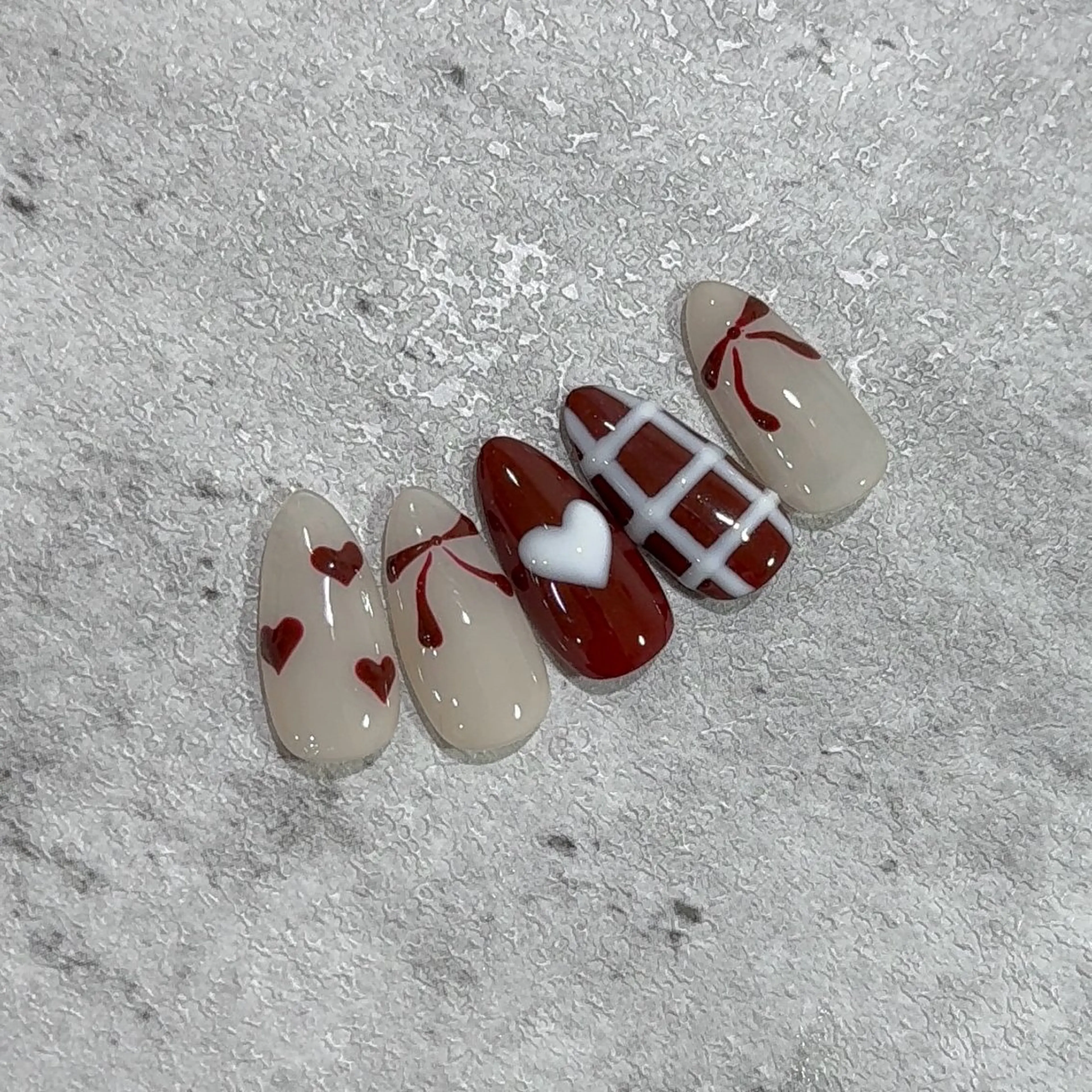 ネイル チークネイル 長さ出し フットネイル フレンチネイル ジェルネイル ハンドネイル Reilly nail.所属・Reillynail レイリーネイルのネイルデザイン