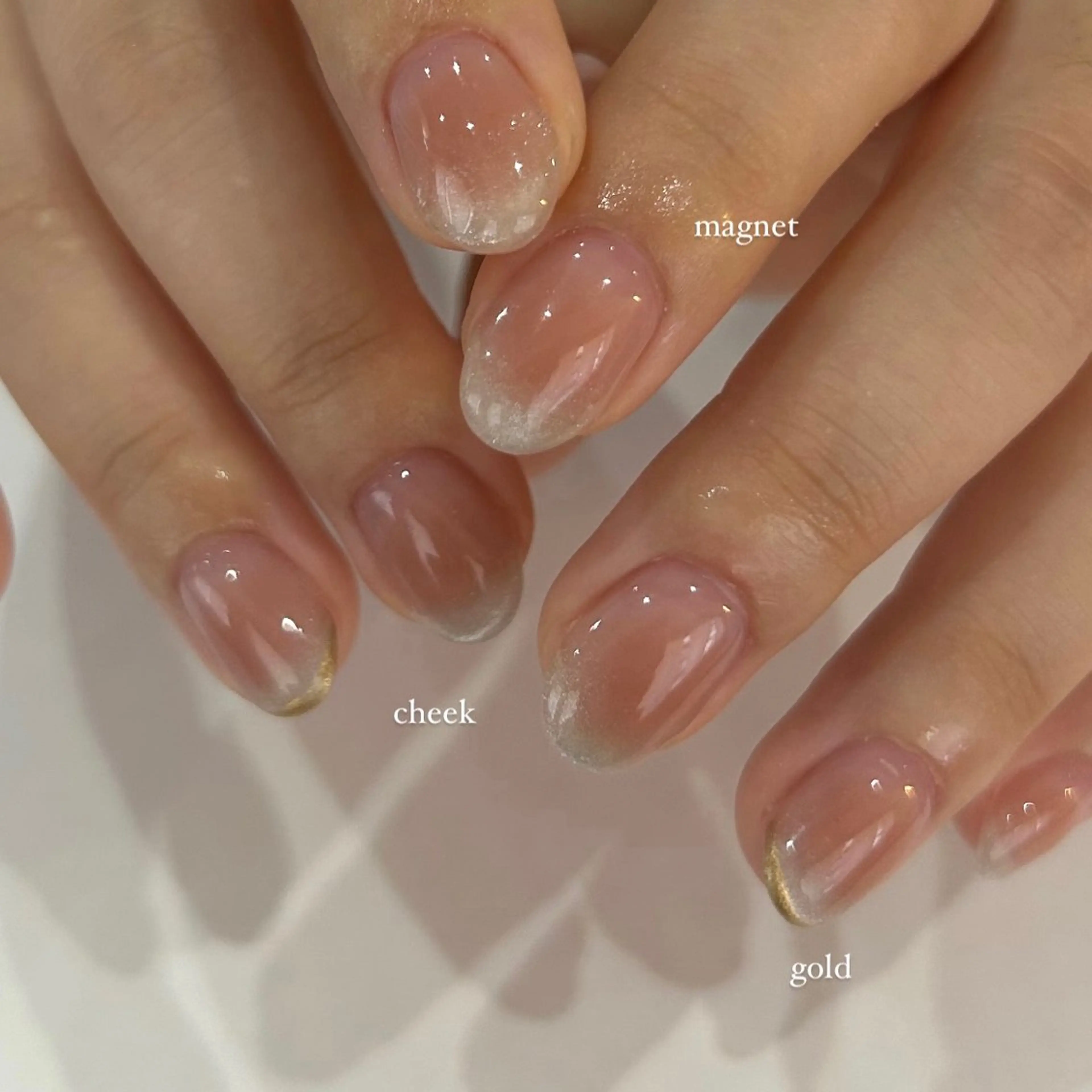 ネイル チークネイル Etel atelier.のネイルデザイン