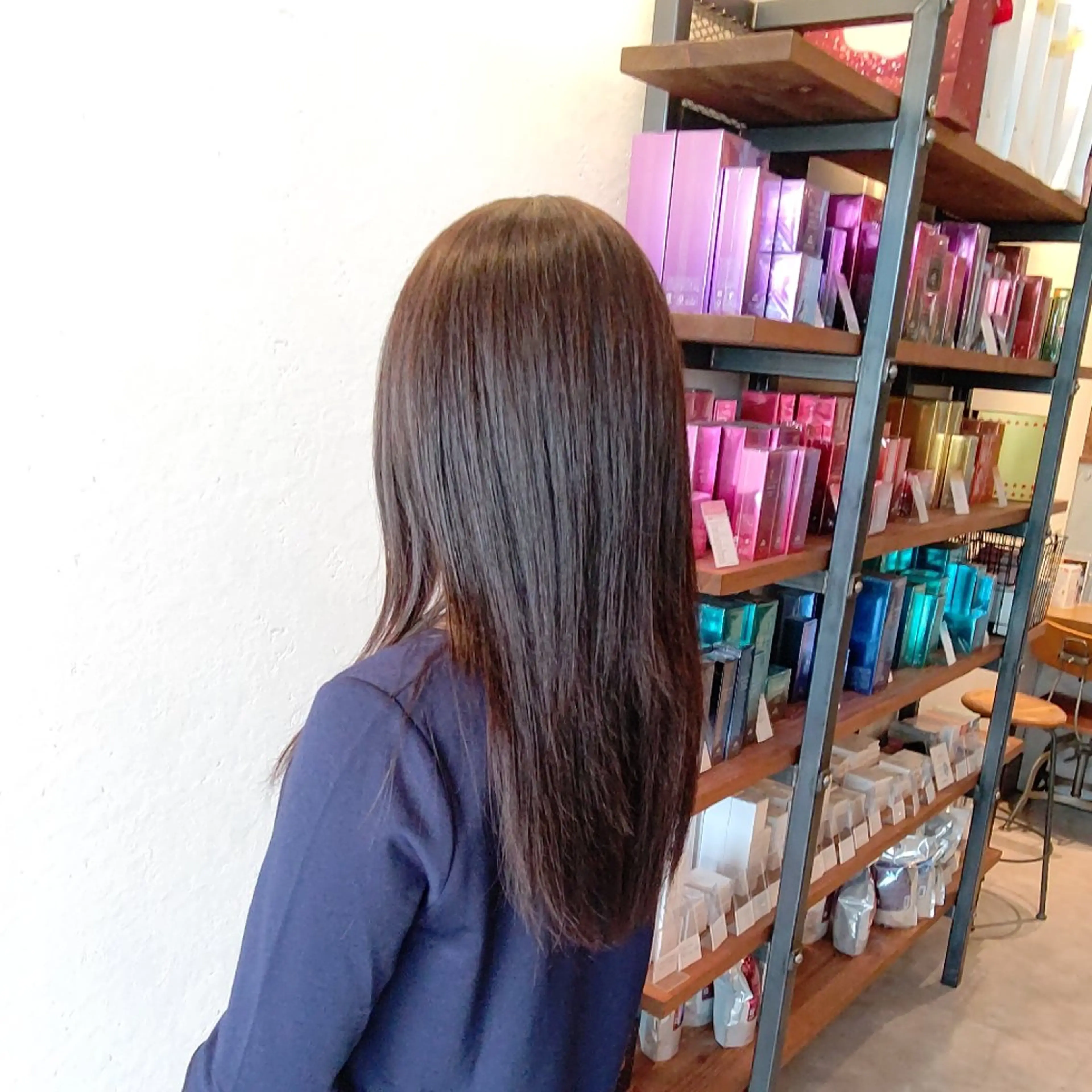 ロング simon🩷半田 カットブリーチモデルのヘアスタイル