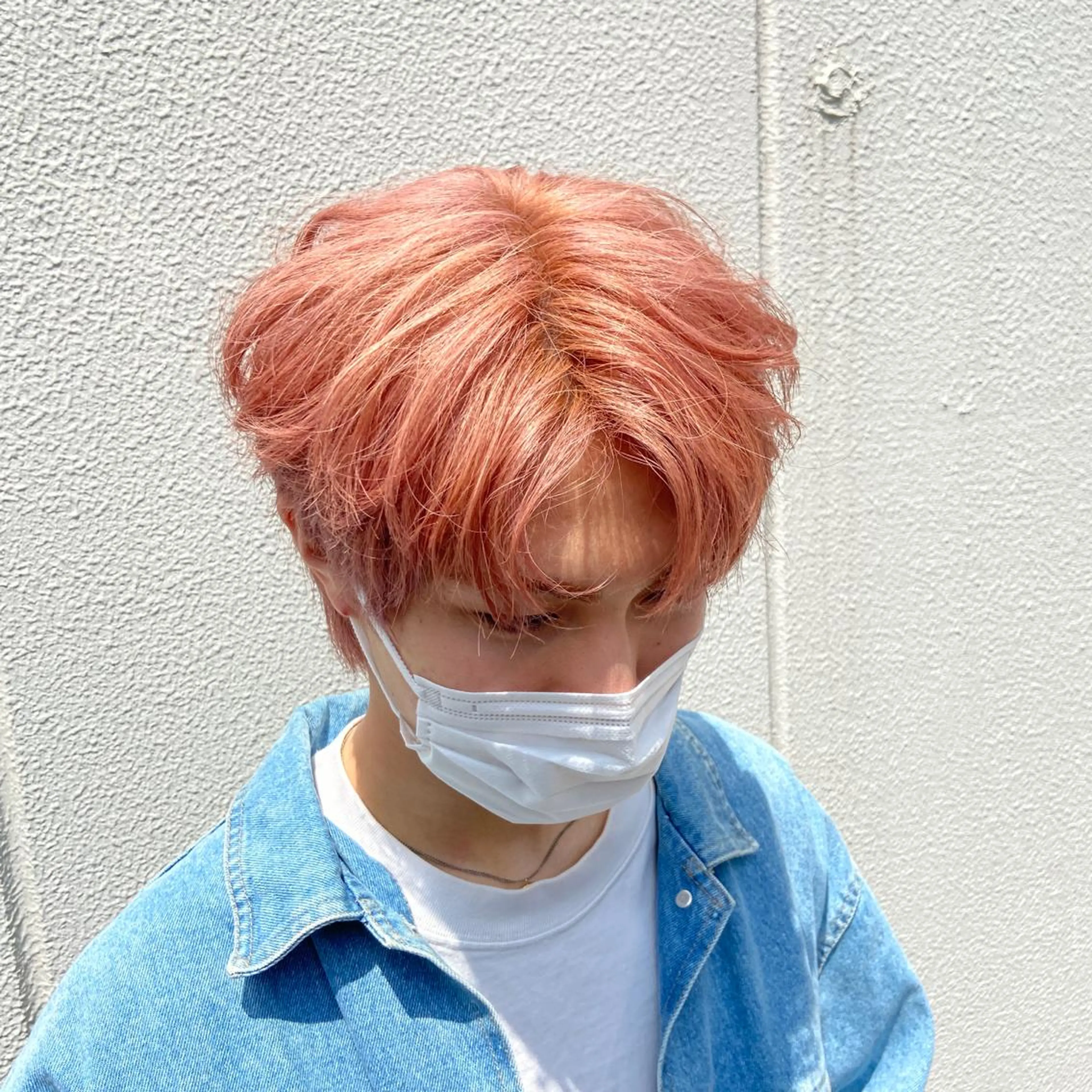 ショート AHNKISM所属・トレンドレイヤー/ 透明感カラーのヘアスタイル