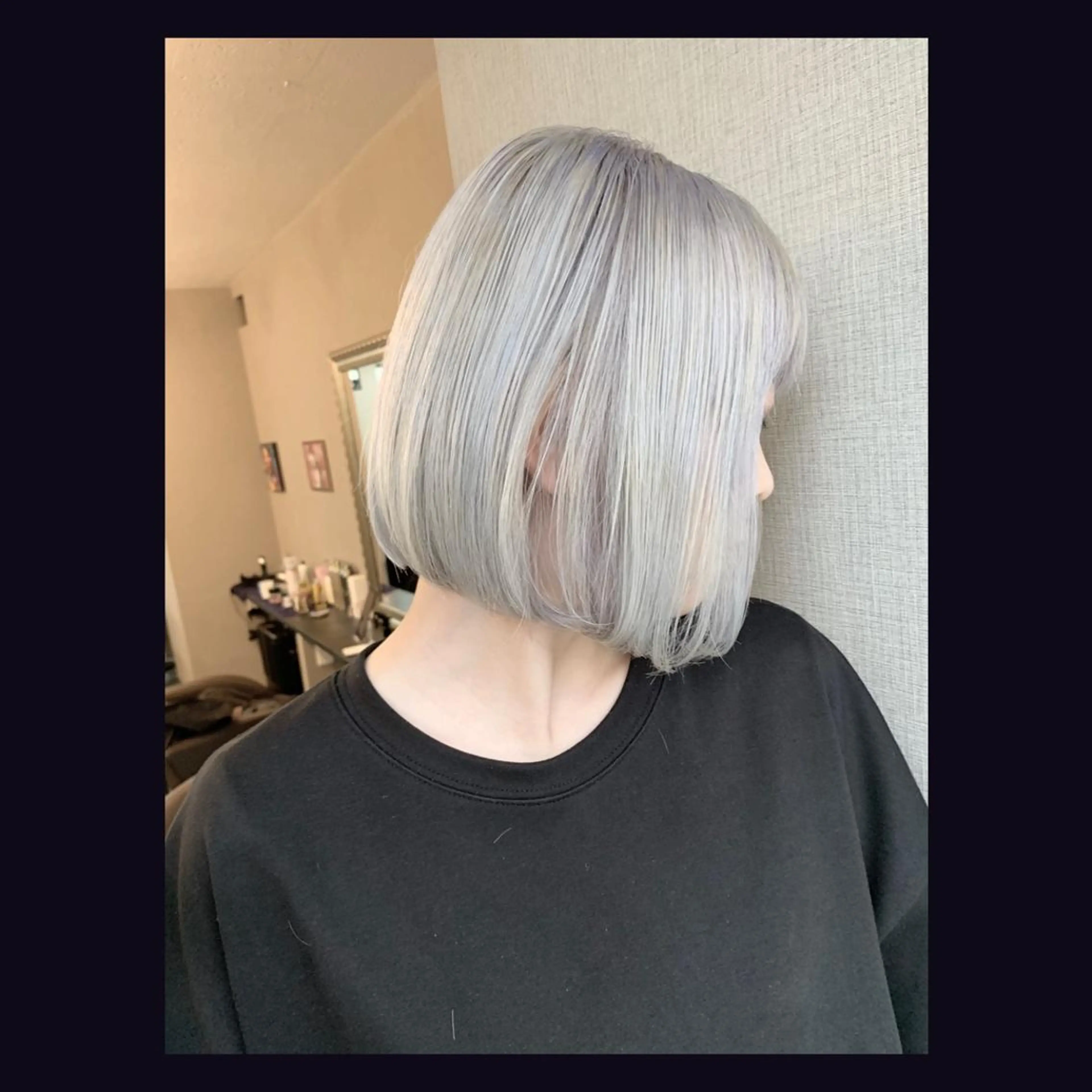 ショート カラー アッシュ バレイヤージュ ベージュカラー ブリーチ ブロンド ヘアカラー Selene hair OSAKAのヘアスタイル