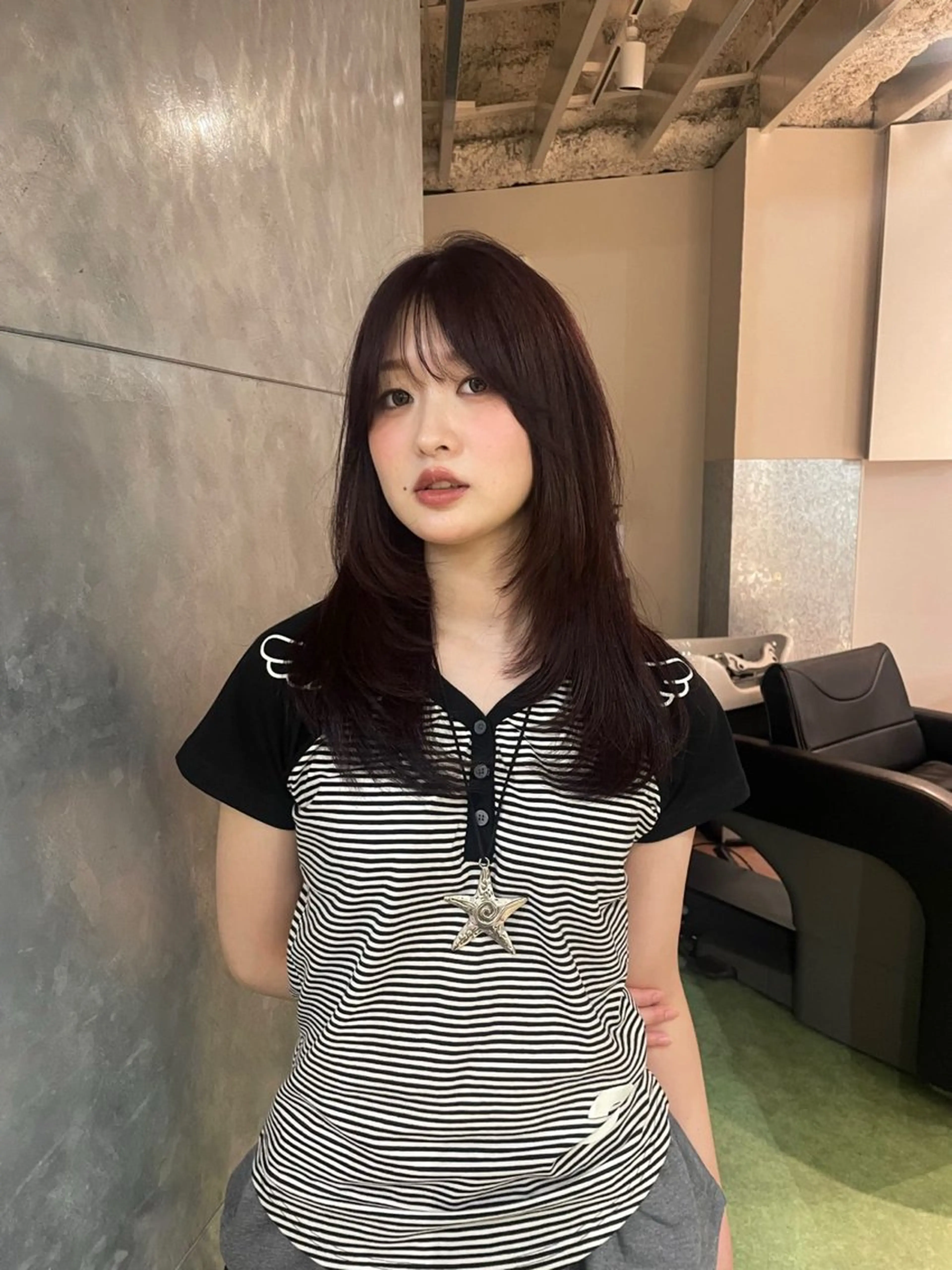 ロング カラー パープルカラー レッドカラー レイヤーカット カット ヘアカラー トリートメント dakota evans所属・渋谷 / miku nishizukaのヘアスタイル