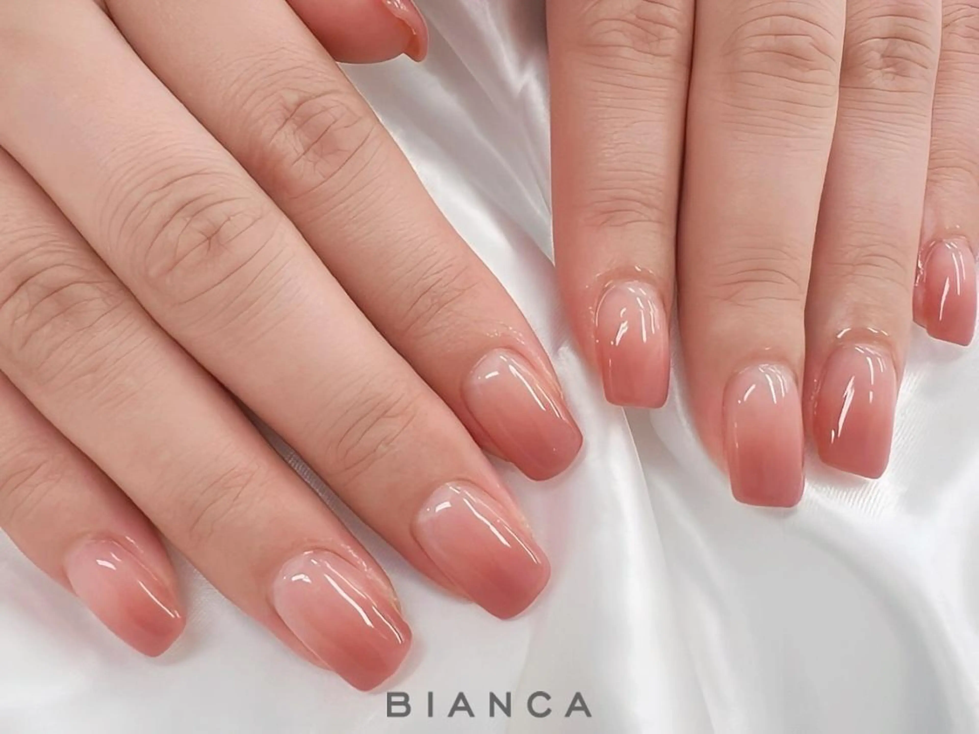 ネイル ジェルネイル グラデーション オフィスネイル ワンカラーネイル パラジェル ハンドネイル フットネイル Bianca 溝の口 ASANOのネイルデザイン