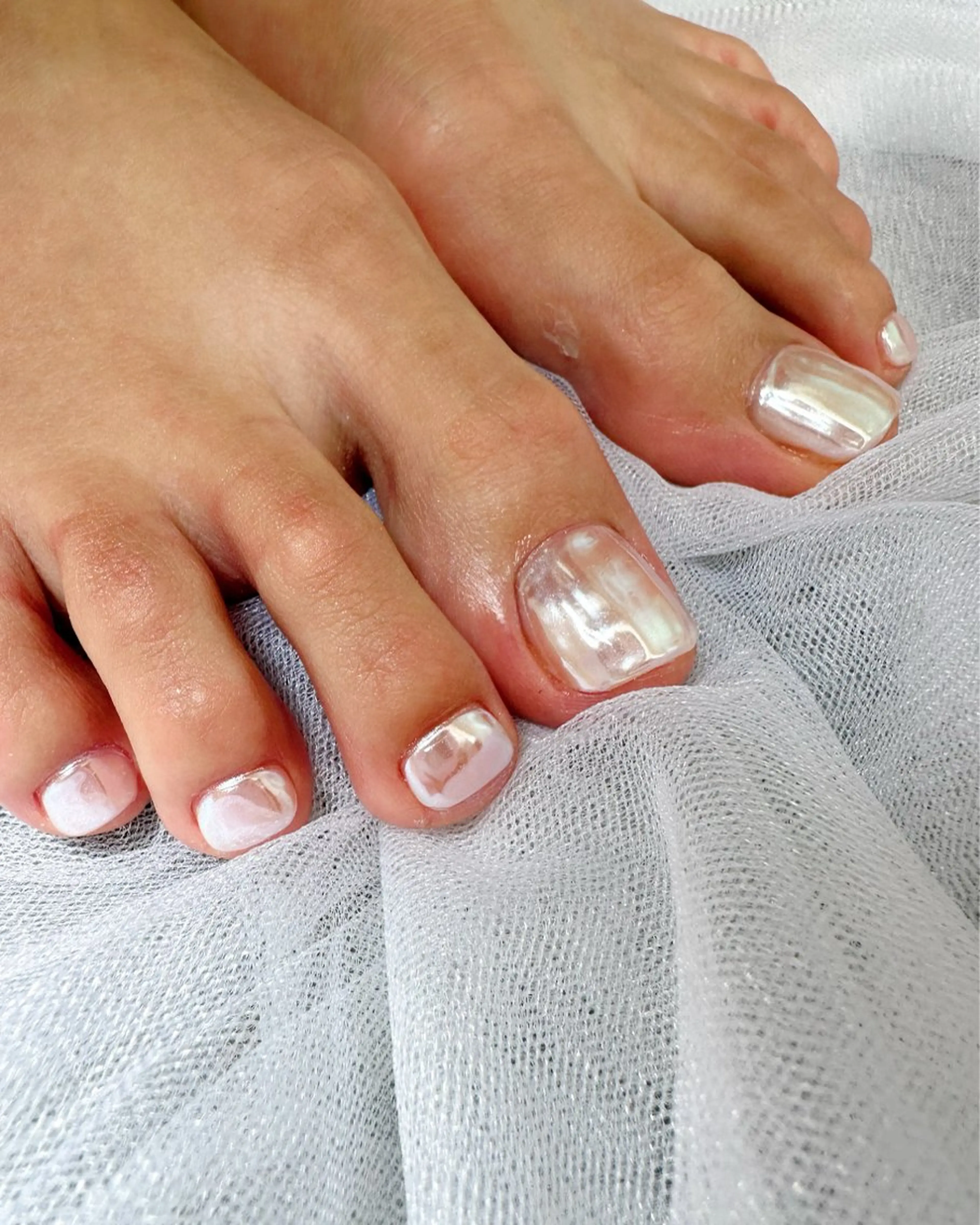 ネイル オーロラネイル フットネイル 氷ネイル・うるうるネイル 韓国ネイル ミラーネイル 🪞KAPE NAIL 🪞のネイルデザイン