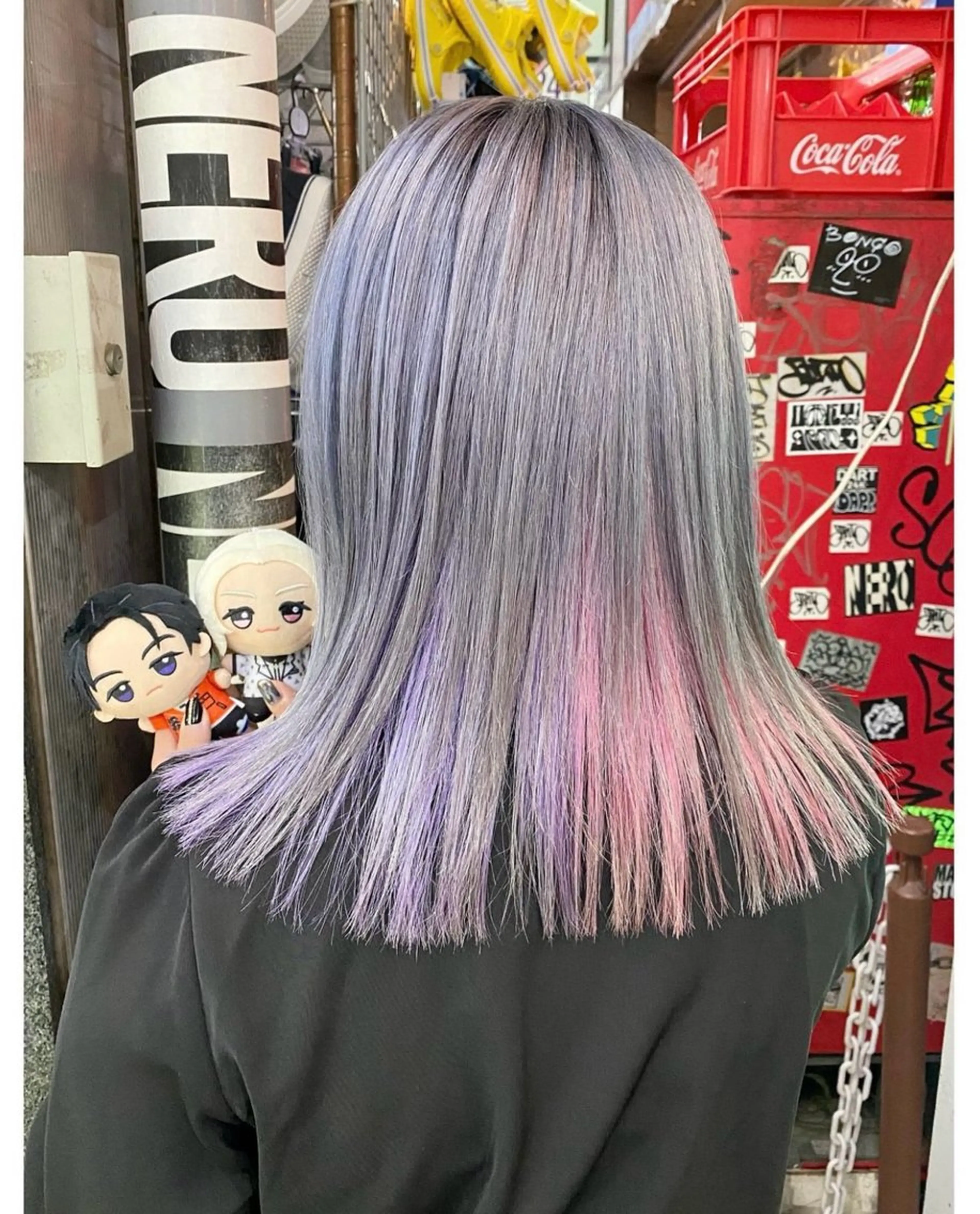 ミディアム カラー アッシュ シルバー シルバーアッシュ ヘアカラー GARU-ガル-所属・TSUNO🦖 派手髪/オタク美容師のヘアスタイル