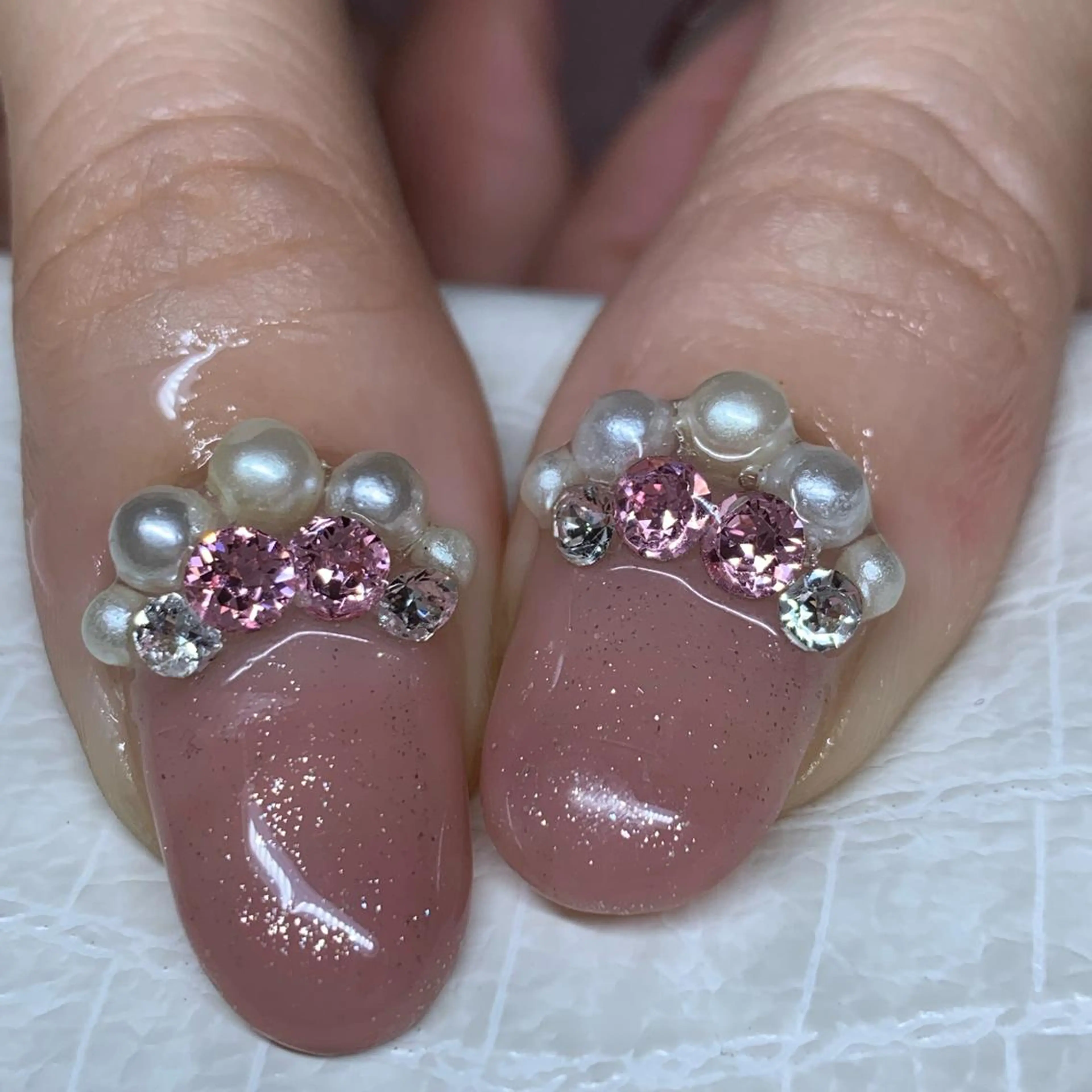 ミディアム ネイル ハート ワンカラーネイル 横山 桂子のネイルデザイン