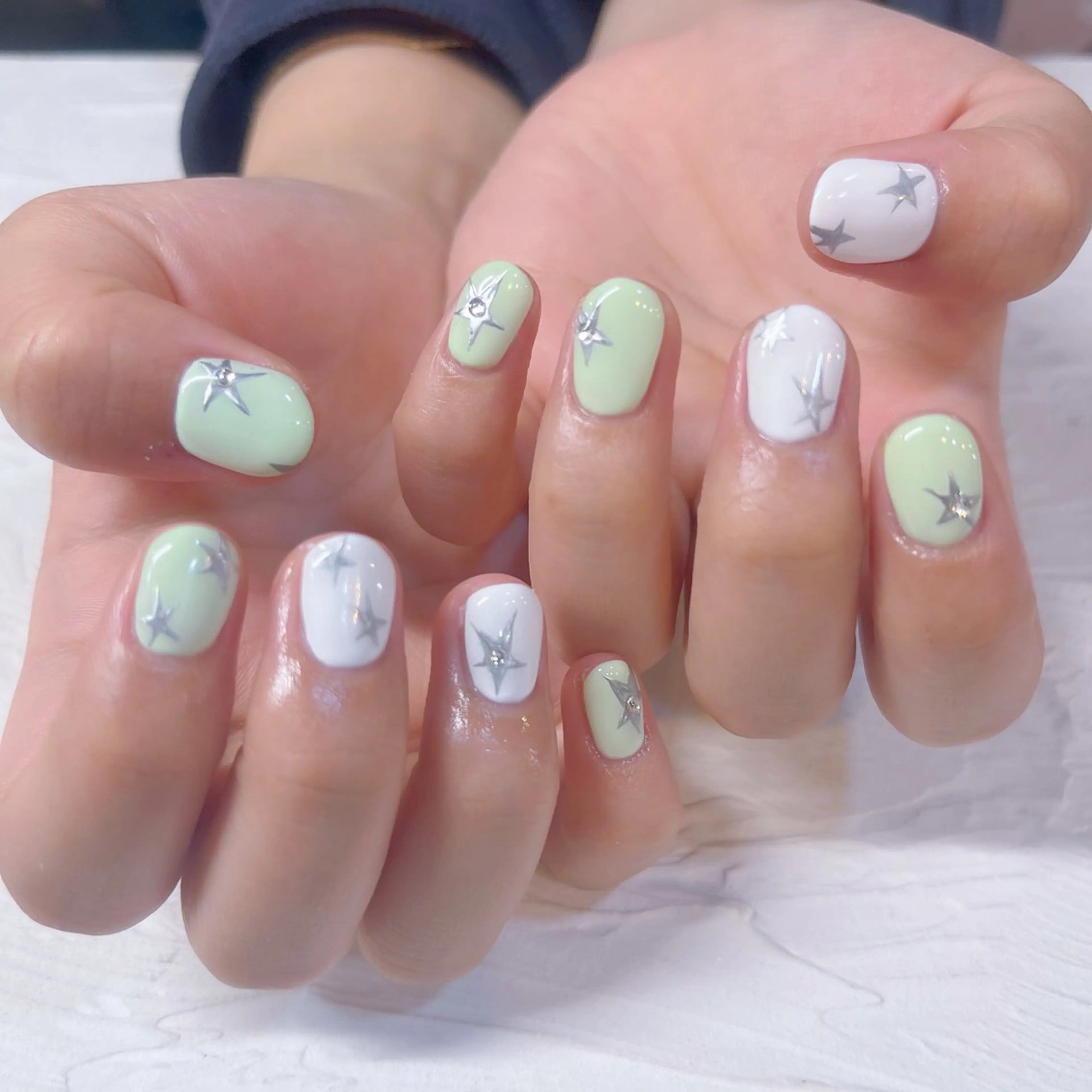 ネイル ハンドネイル Maya 🧊🫧‪のネイルデザイン