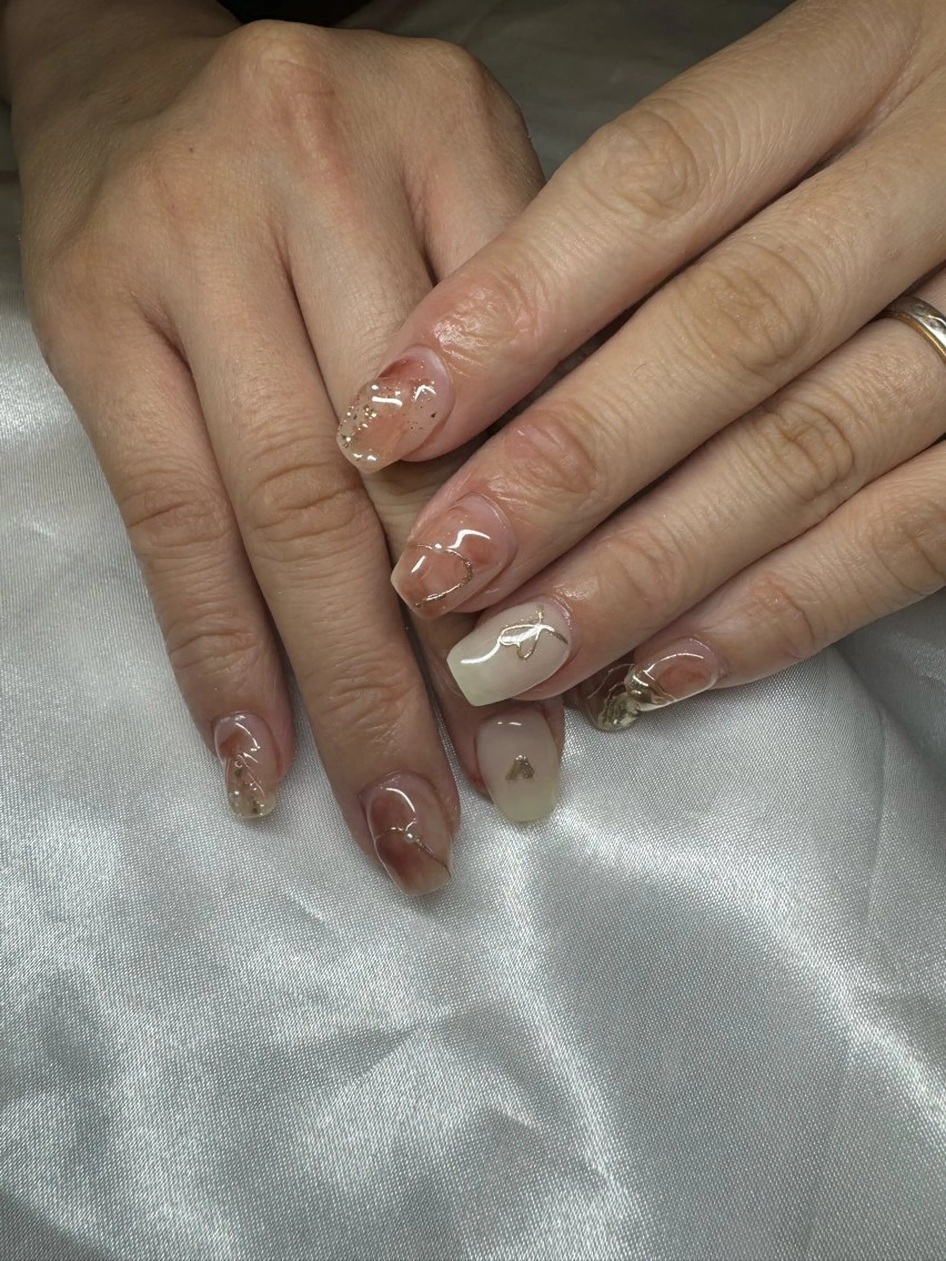 ネイル ハンドネイル 濱岡 咲のネイルデザイン