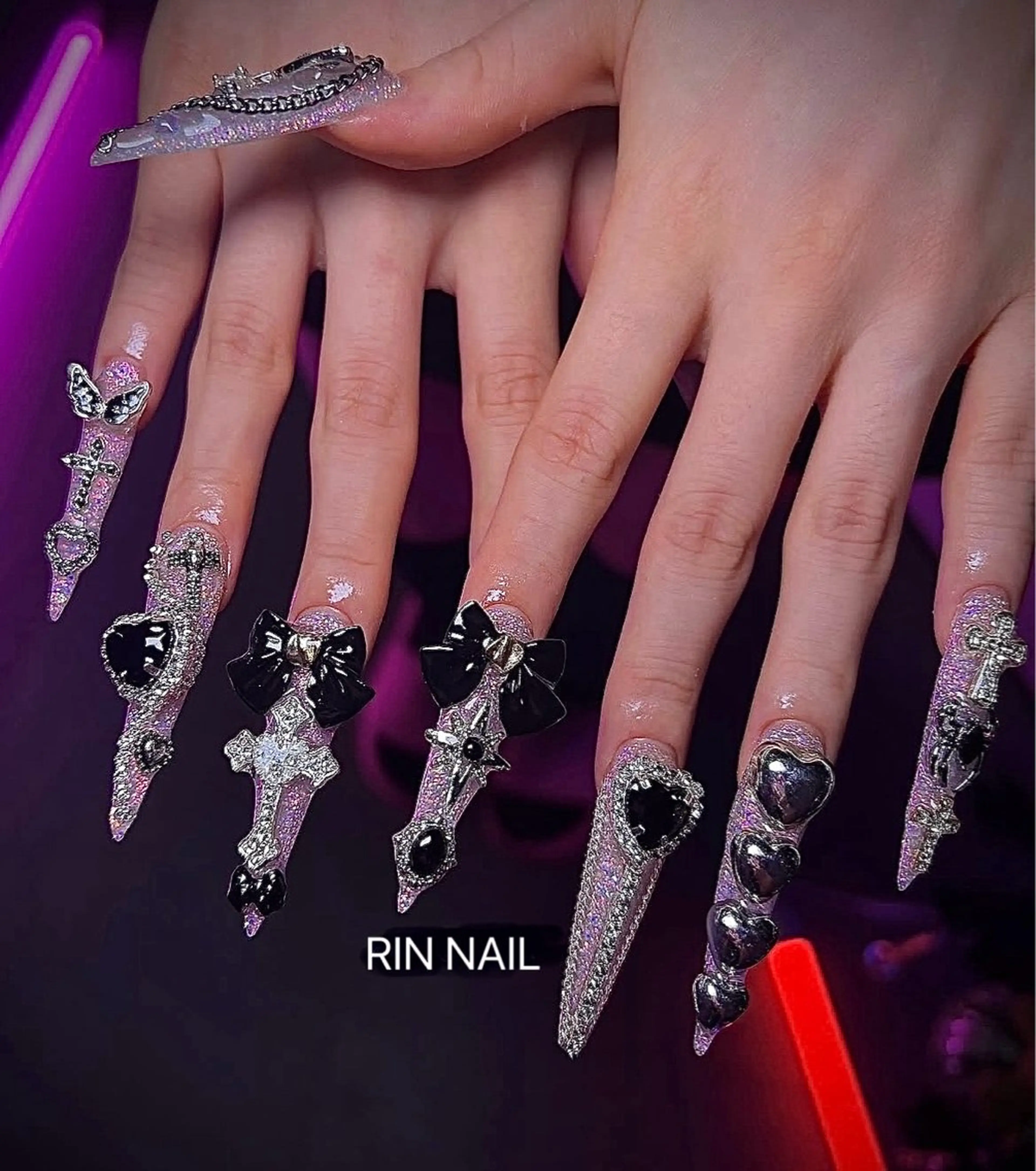 ネイル アートネイル 長さ出し ガーリー 韓国ネイル 持ち込み ハンドネイル Rin Nail所属・Emi Nailのネイルデザイン