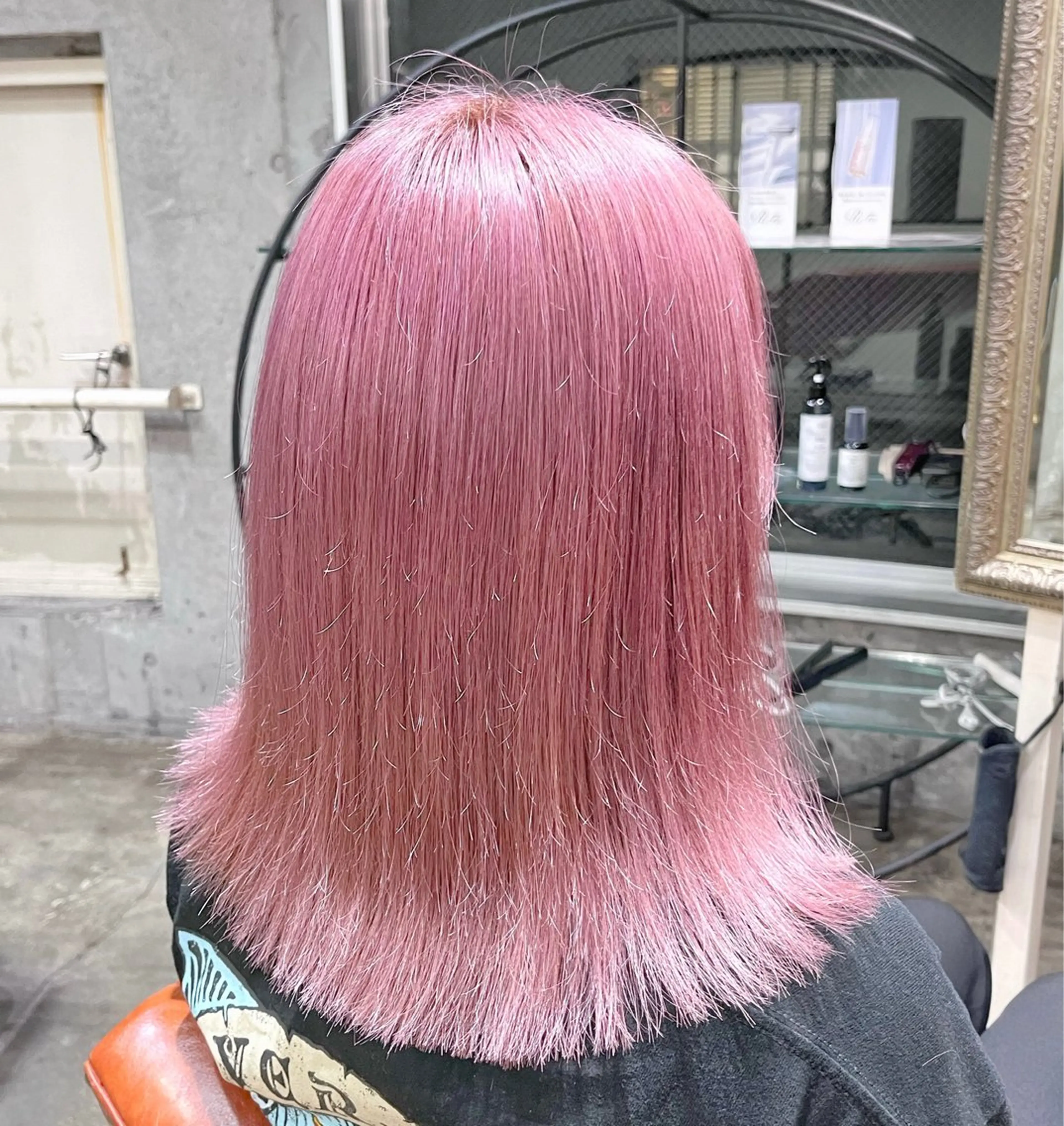ミディアム カラー ヘアアレンジ ブリーチ カット ヘアカラー トリートメント ヘアセット ピンクカラー🩷 ヘアセットＮＯ.1のヘアスタイル