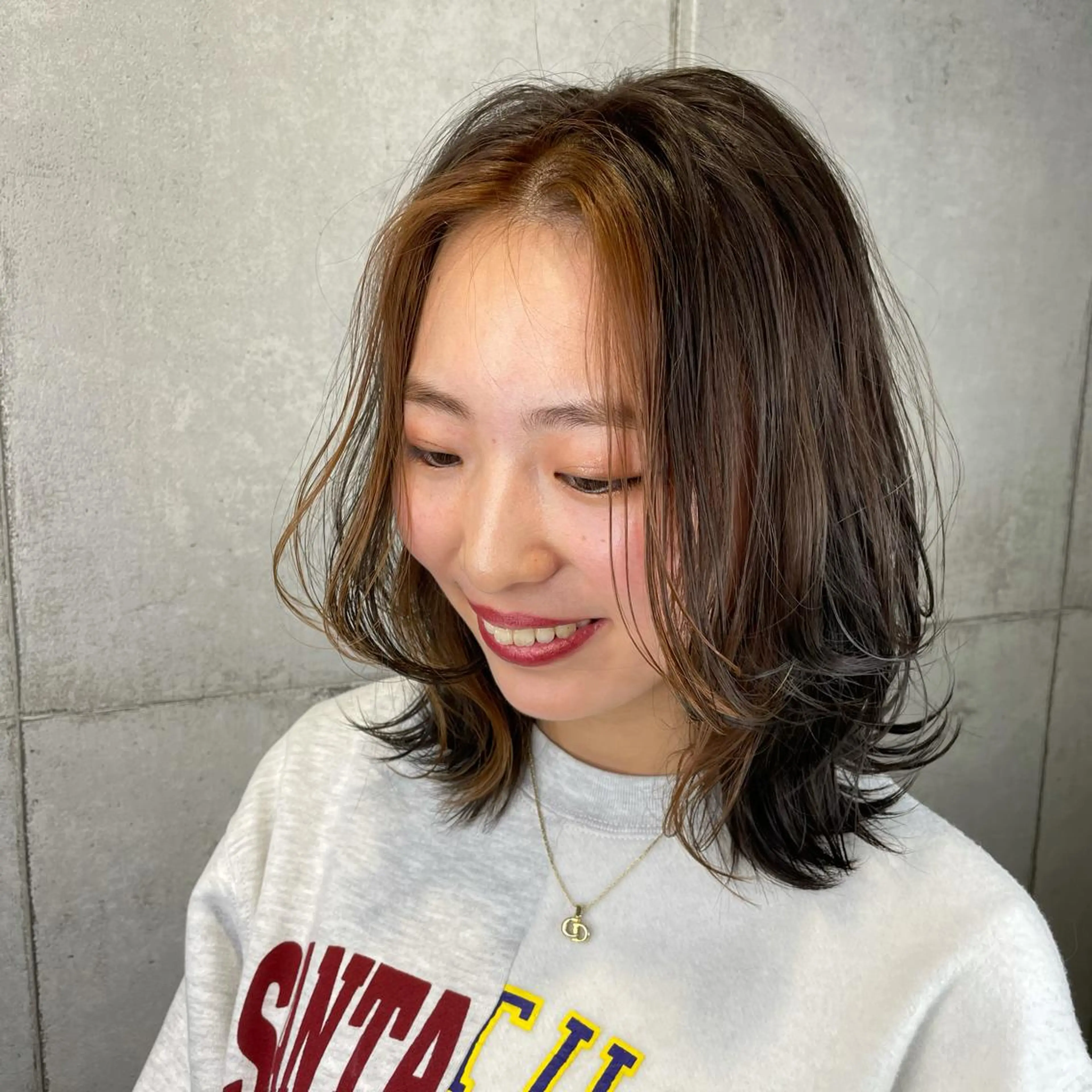 ミディアム カラー カット ヘアカラー newi 池袋のヘアスタイル