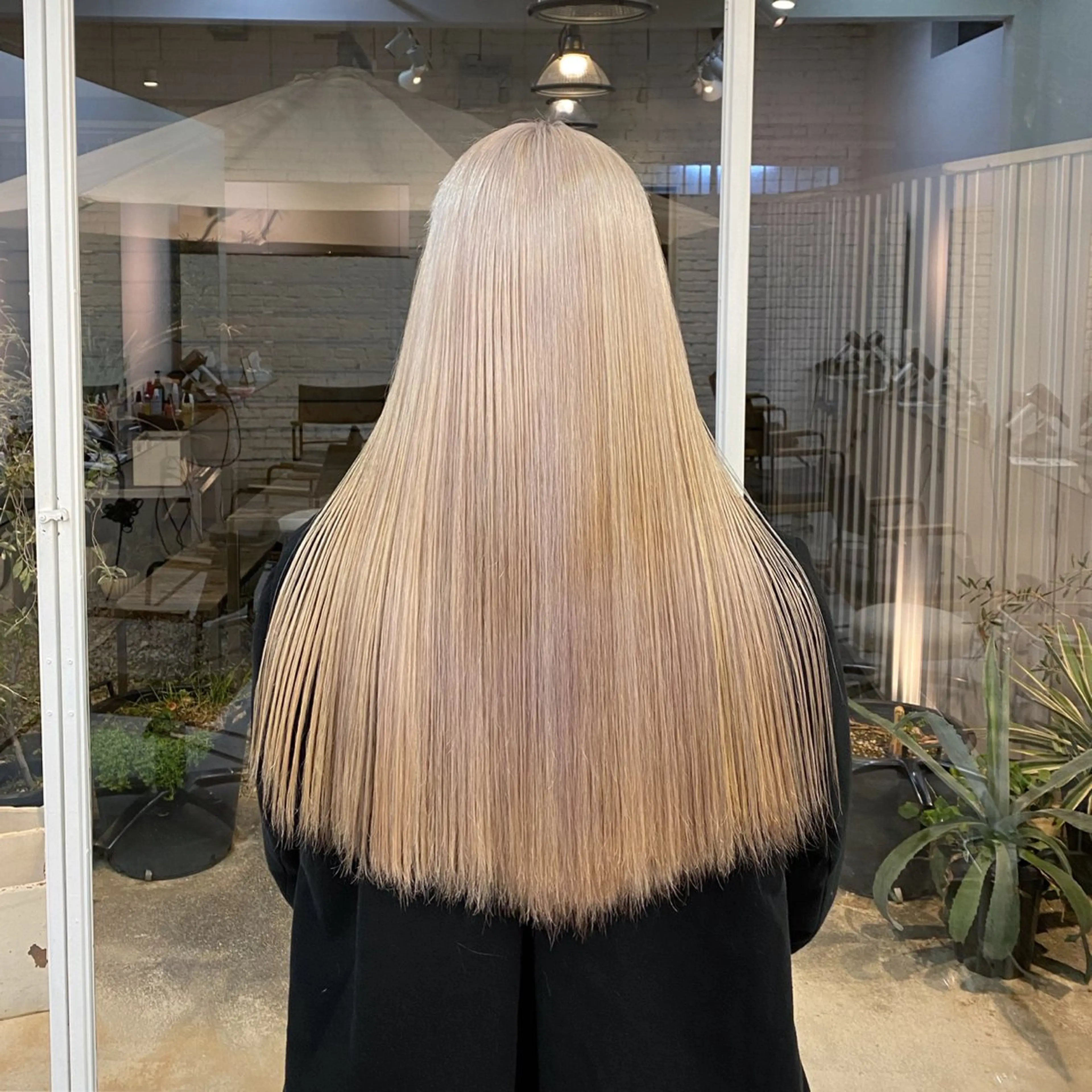 カラー ヘアカラー hinata /ハイトーンのヘアスタイル