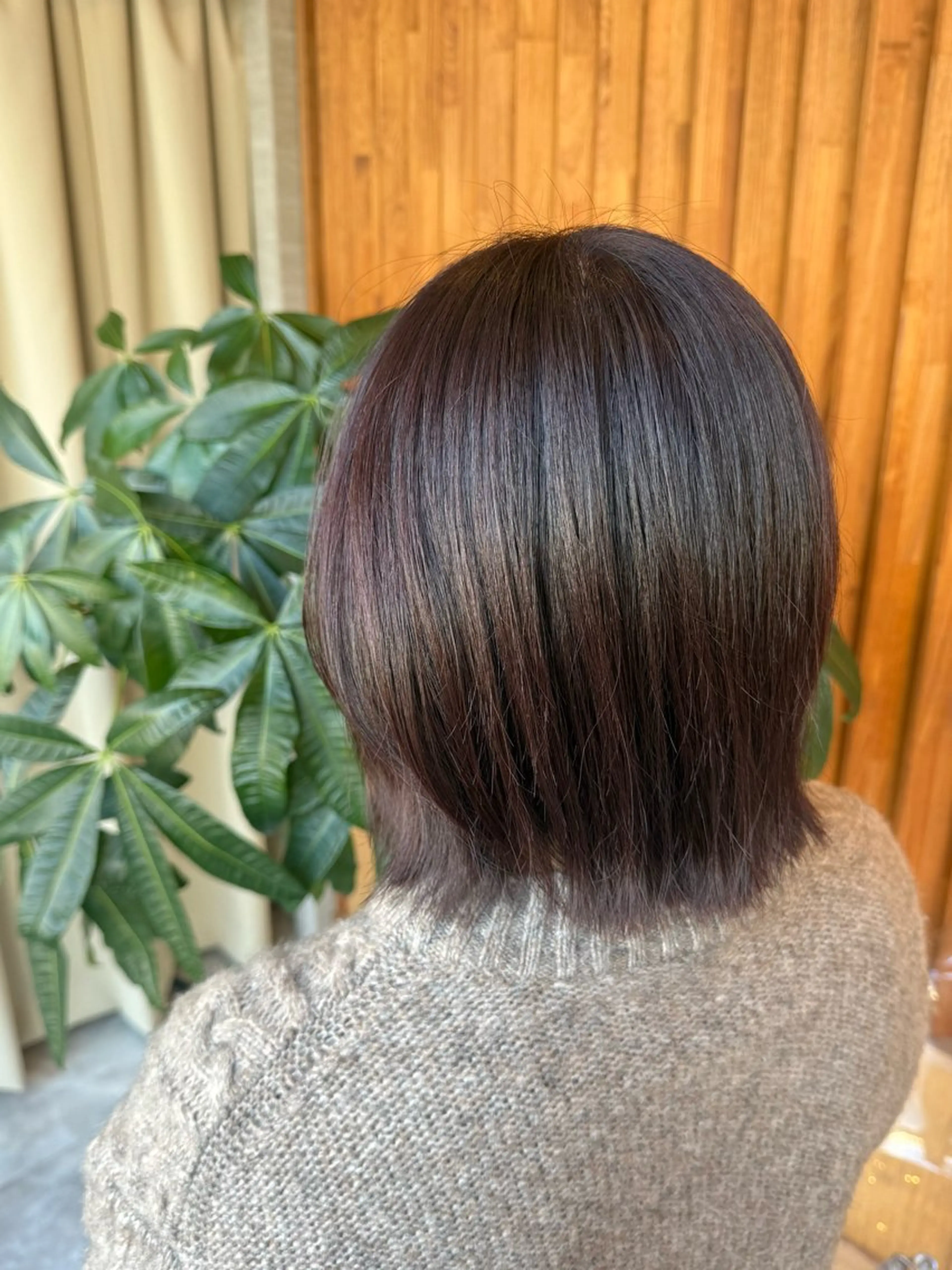 ショート パープルカラー 顔周りカット レイヤーカット 外ハネヘア カット ヘアカラー トリートメント tuuli甘木 Misakiのヘアスタイル