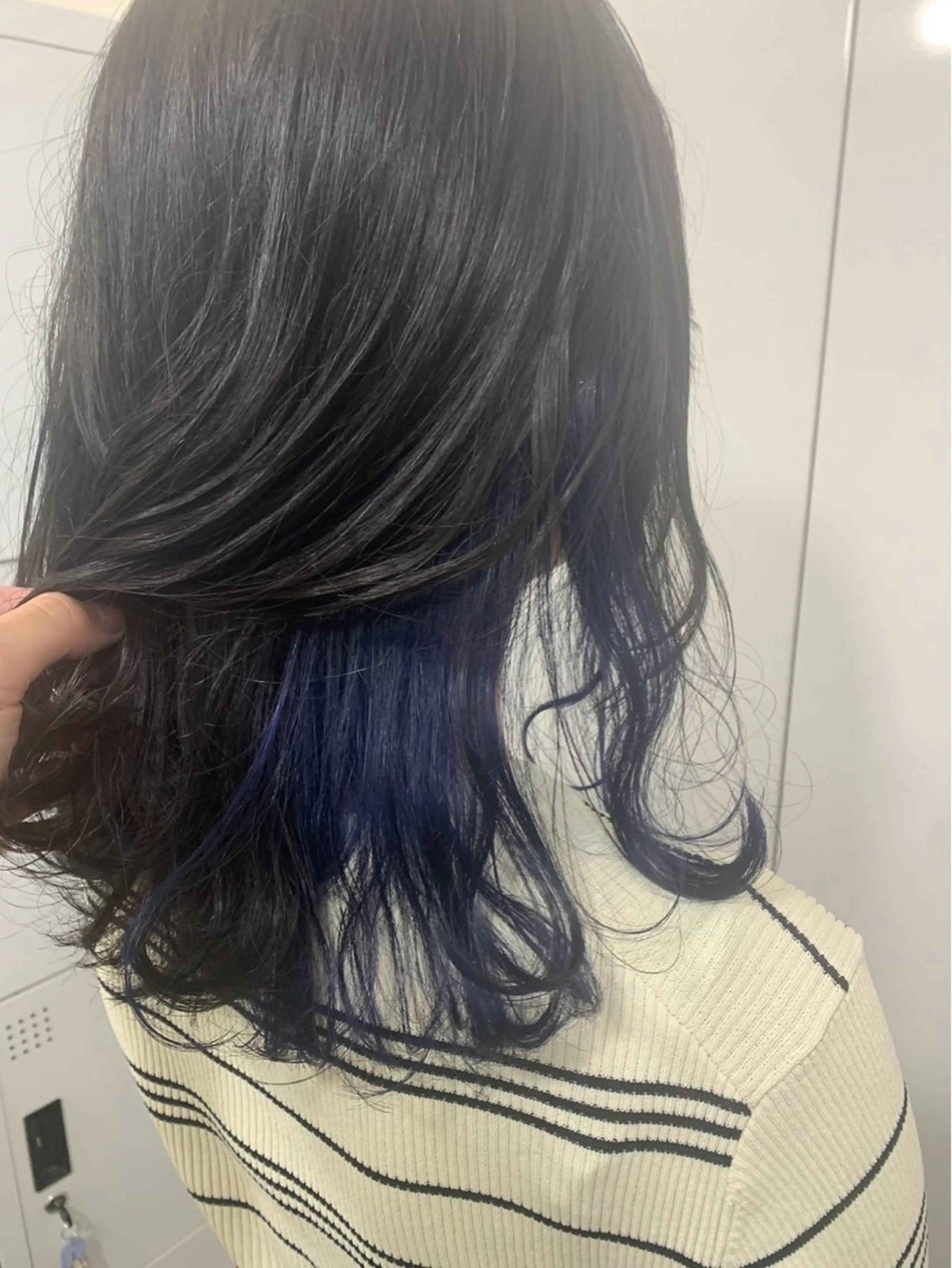 セミロング カラー ブリーチ ブルーカラー ケアブリーチ カット ヘアカラー トリートメント 松岡 恭弘のヘアスタイル