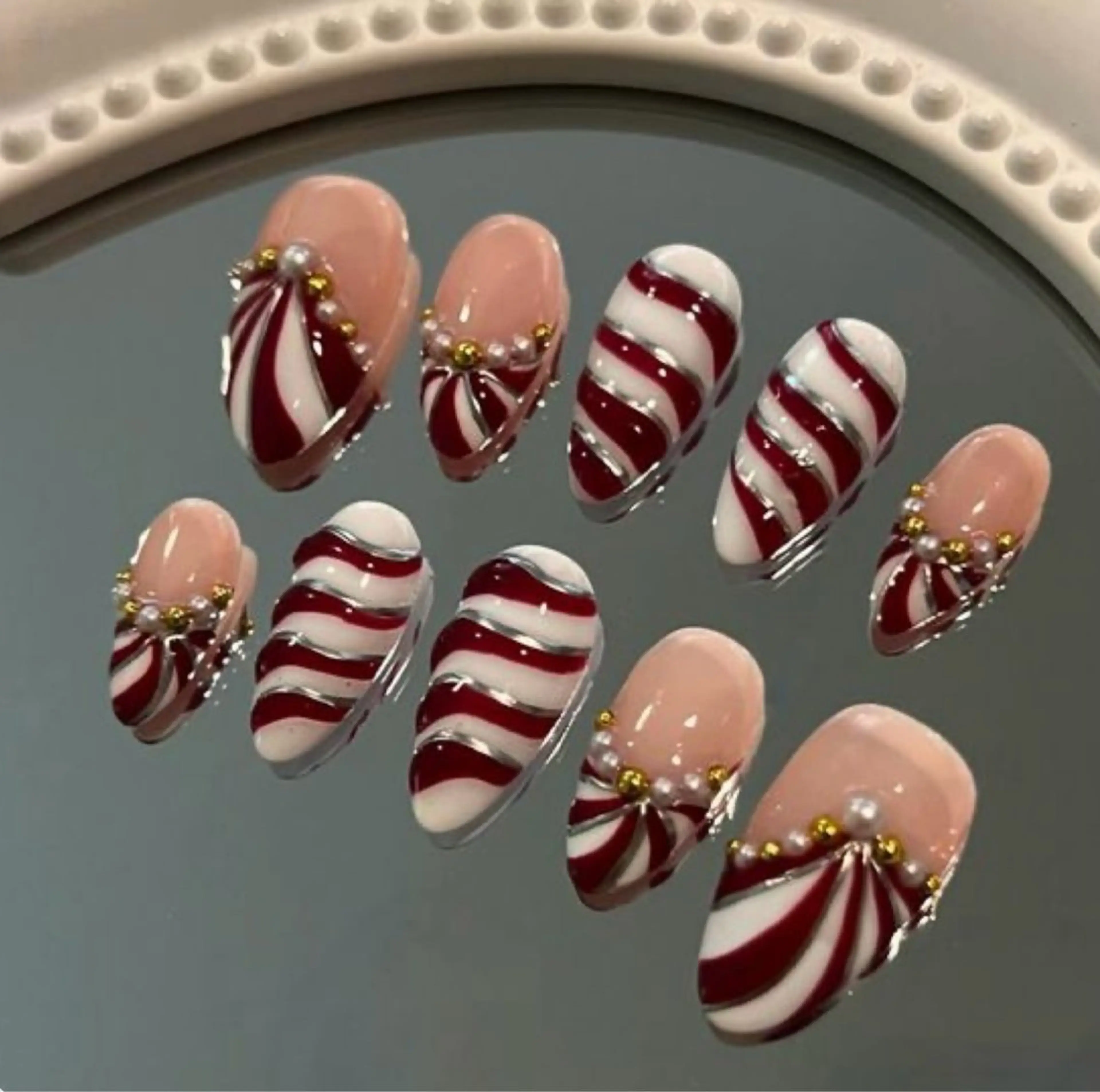 ネイル チークネイル フットネイル グラデーション 韓国ネイル 持ち込み ハンドネイル フットネイル ハンドケア YURI Nail Narita所属・YURI Nail NARITAのネイルデザイン