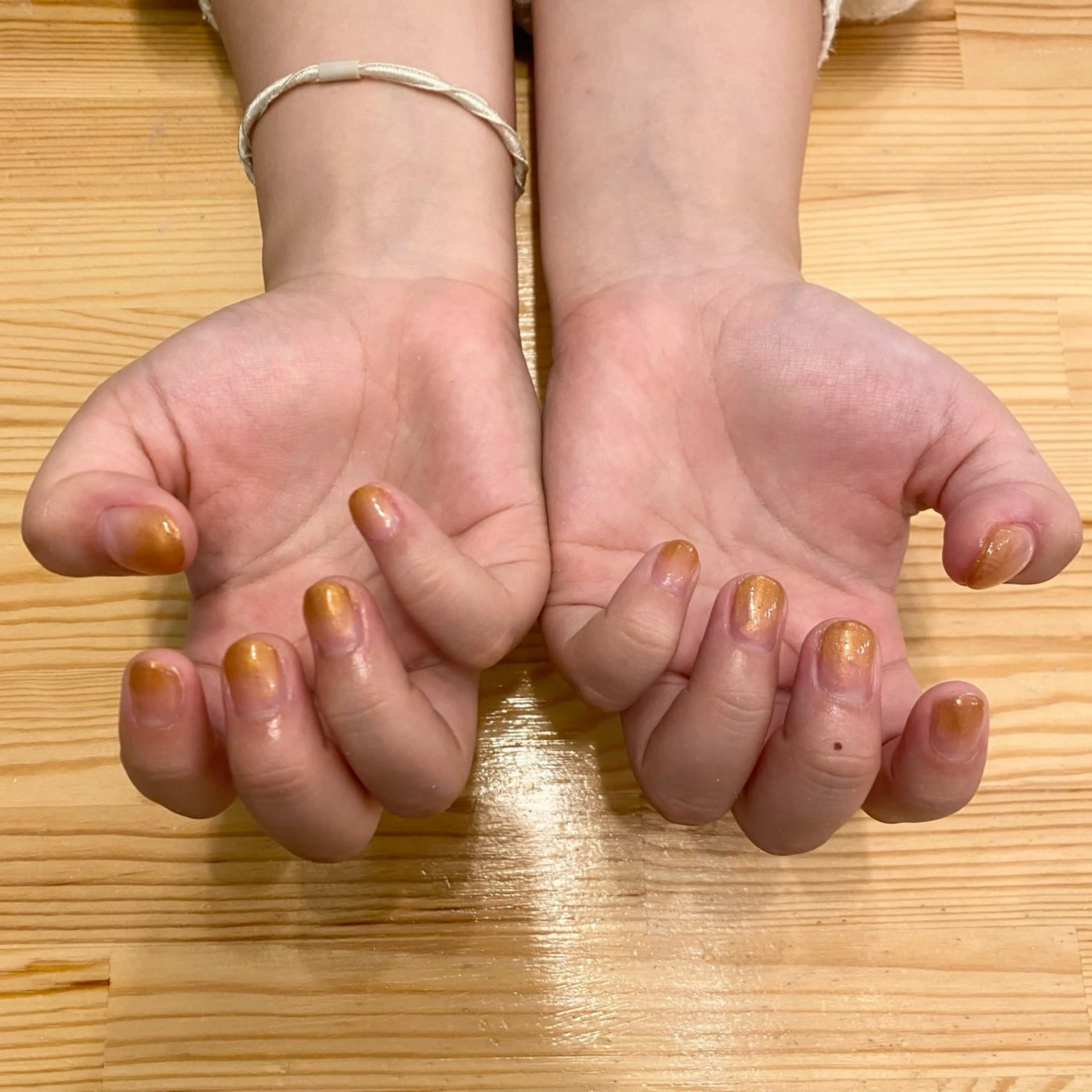 ネイル グラデーション Nail Alaia 妙典店💛Saraのネイルデザイン