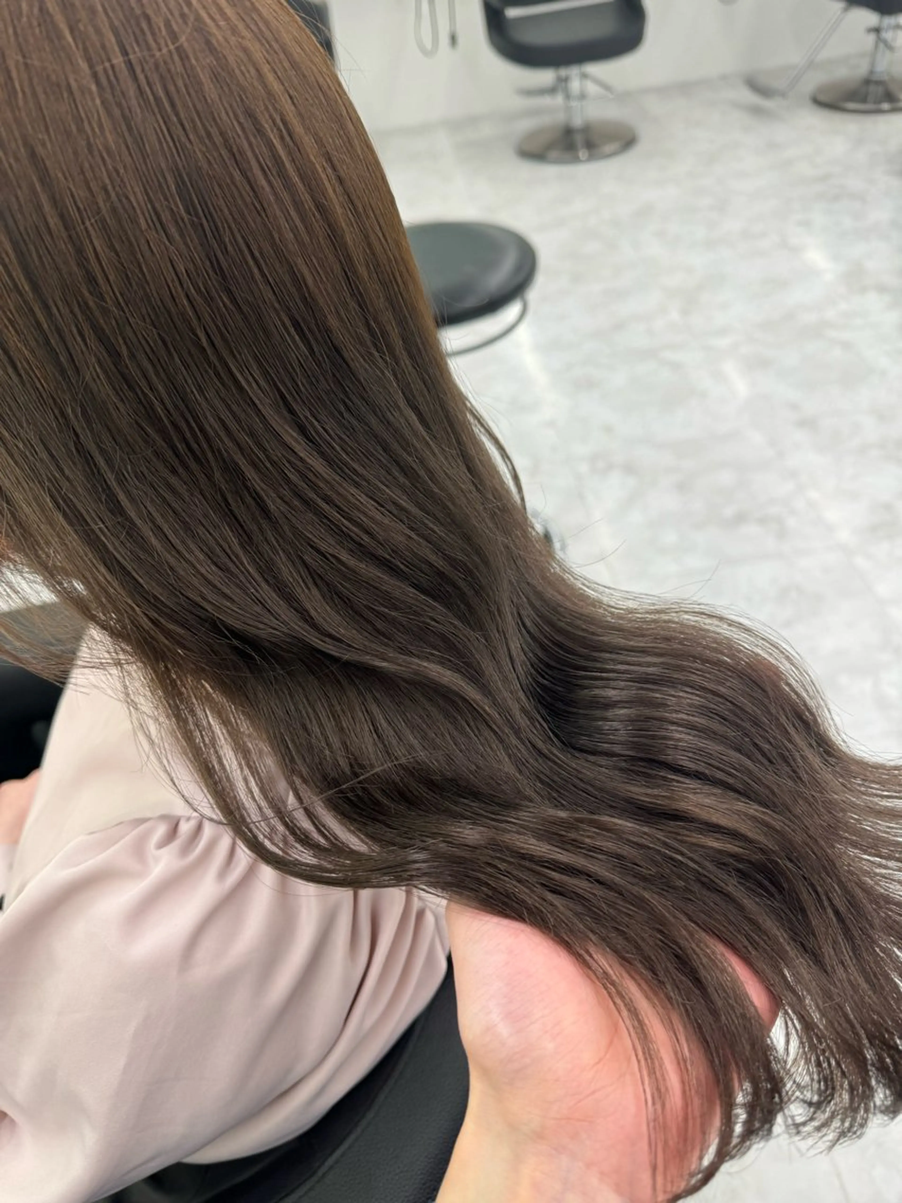 ロング カラー ヘアアレンジ カット ヘアカラー トリートメント ☁️縮毛矯正✖️ 赤み消し☁️りくのヘアスタイル