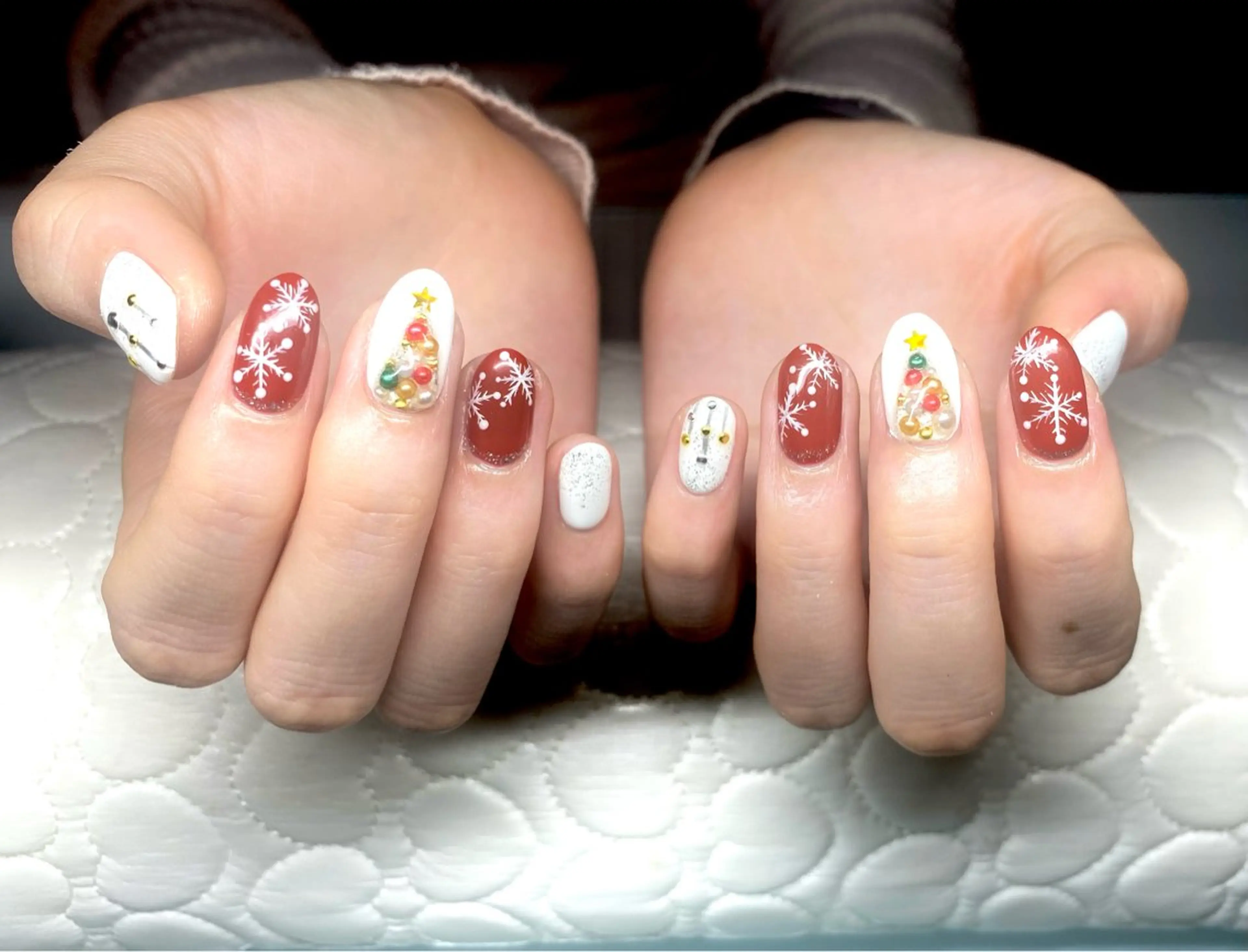 ネイル ハンドネイル ハンドケア Hi Beauty 渋谷(ネイル、ハイパーナイフ6、脂肪れいきゃく、マッサージ&エステサロン)所属・Hi beauty 渋谷のネイルデザイン