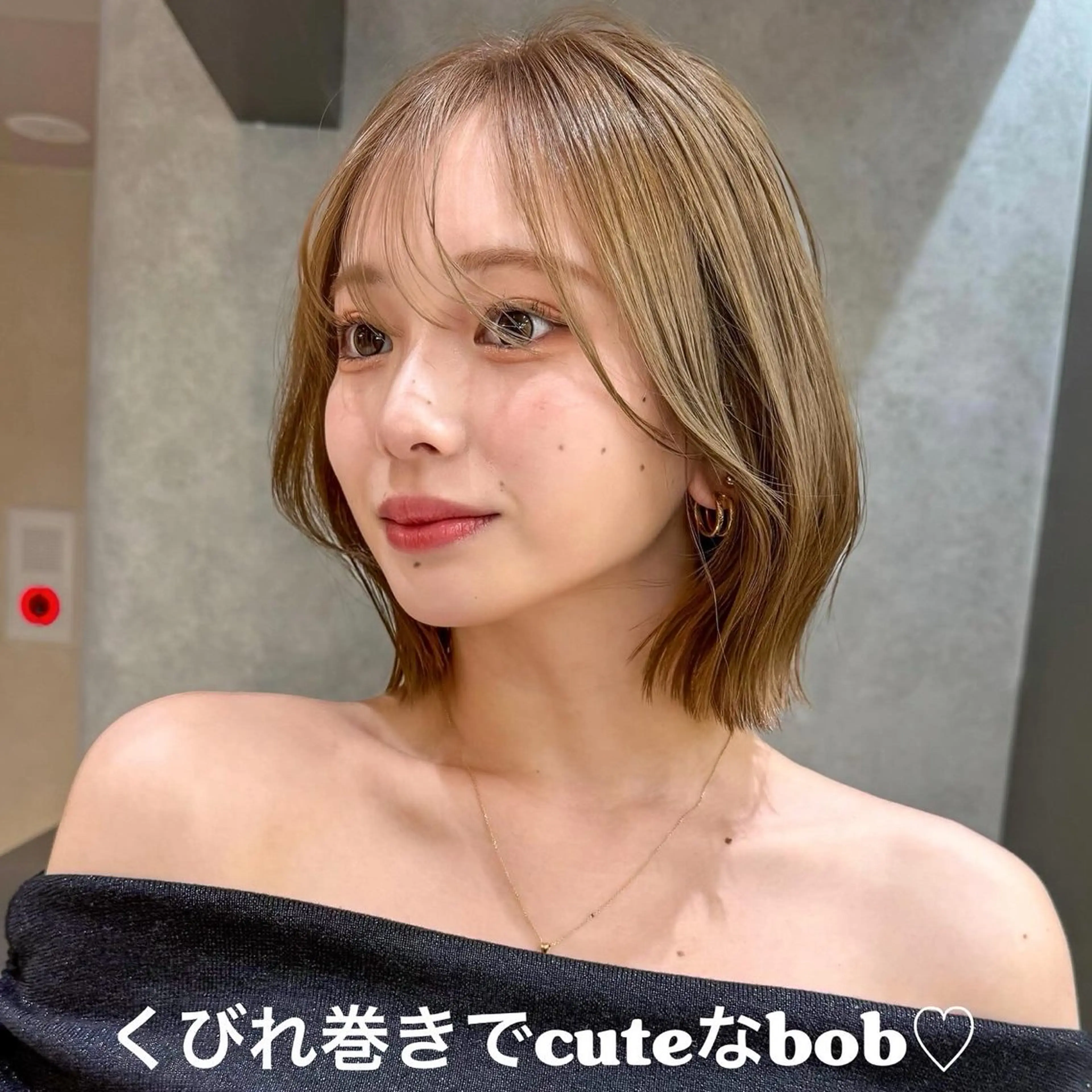 ショート カラー ベージュカラー ブリーチ 透明感カラー ブリーチなしカラー ボブ 透明感ベージュ/ボブ /表参道 yunaのヘアスタイル