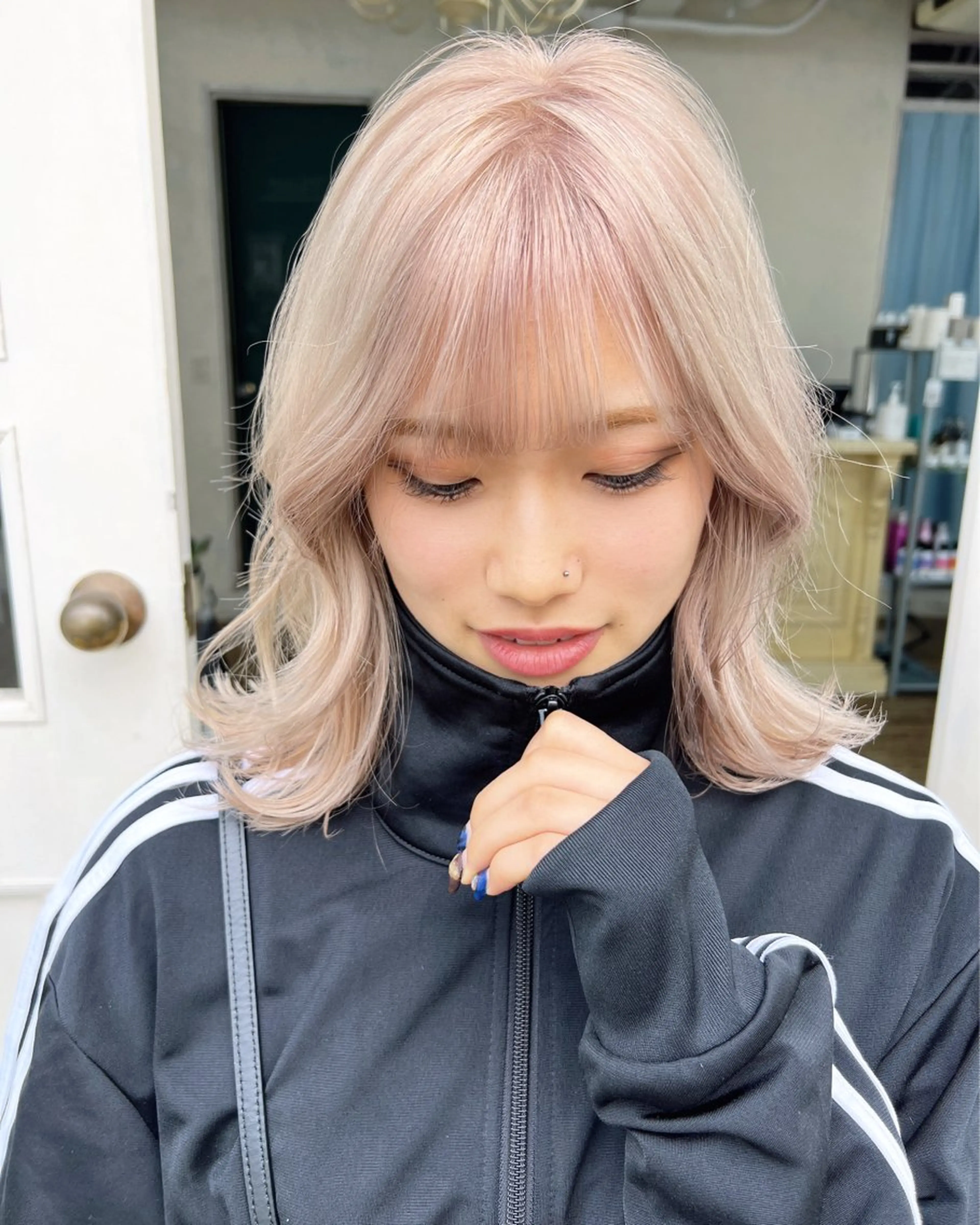 ミディアム カラー ヘアカラー ヘアセット アンメリーアン所属・渡邊 日夏のヘアスタイル