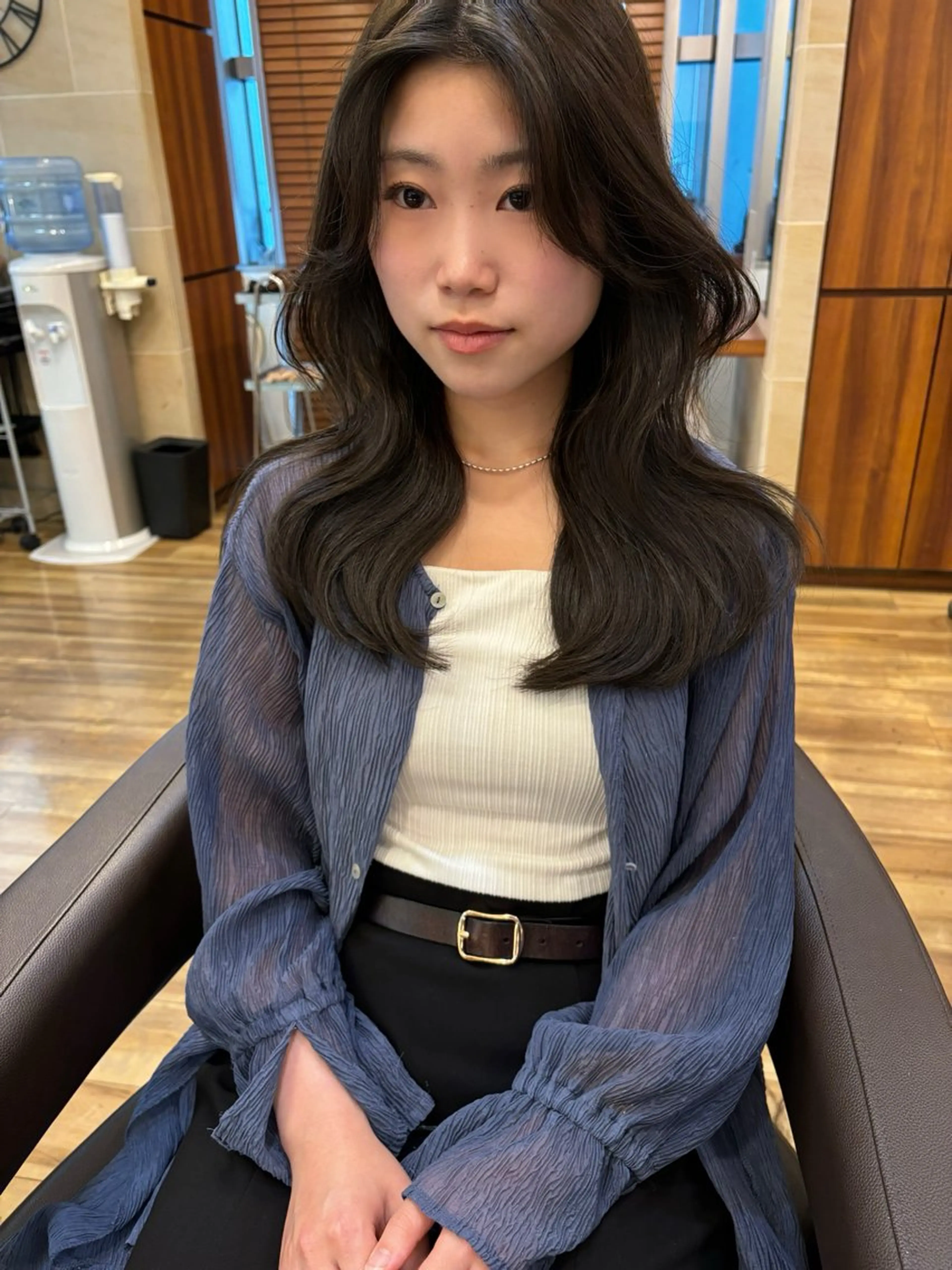 ロング カラー グレージュ オリーブグレージュ オリーブグレー レイヤーカット カット ヘアカラー トリートメント レイヤーカット /透明感/千葉怜寿のヘアスタイル