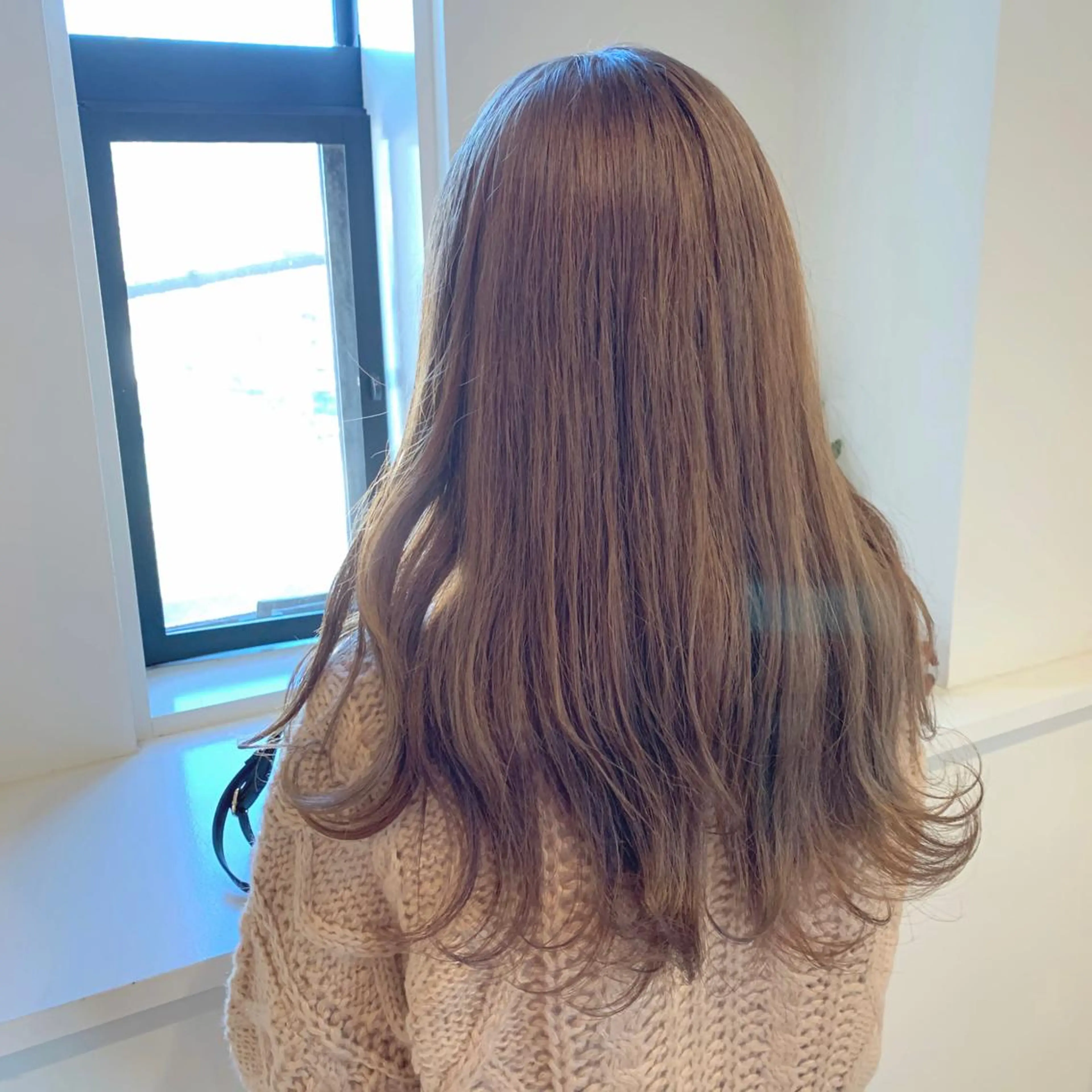 ミディアム カラー ベージュカラー ブリーチ ミルクティーベージュ 清水 亮太/赤み消しカラーのヘアスタイル