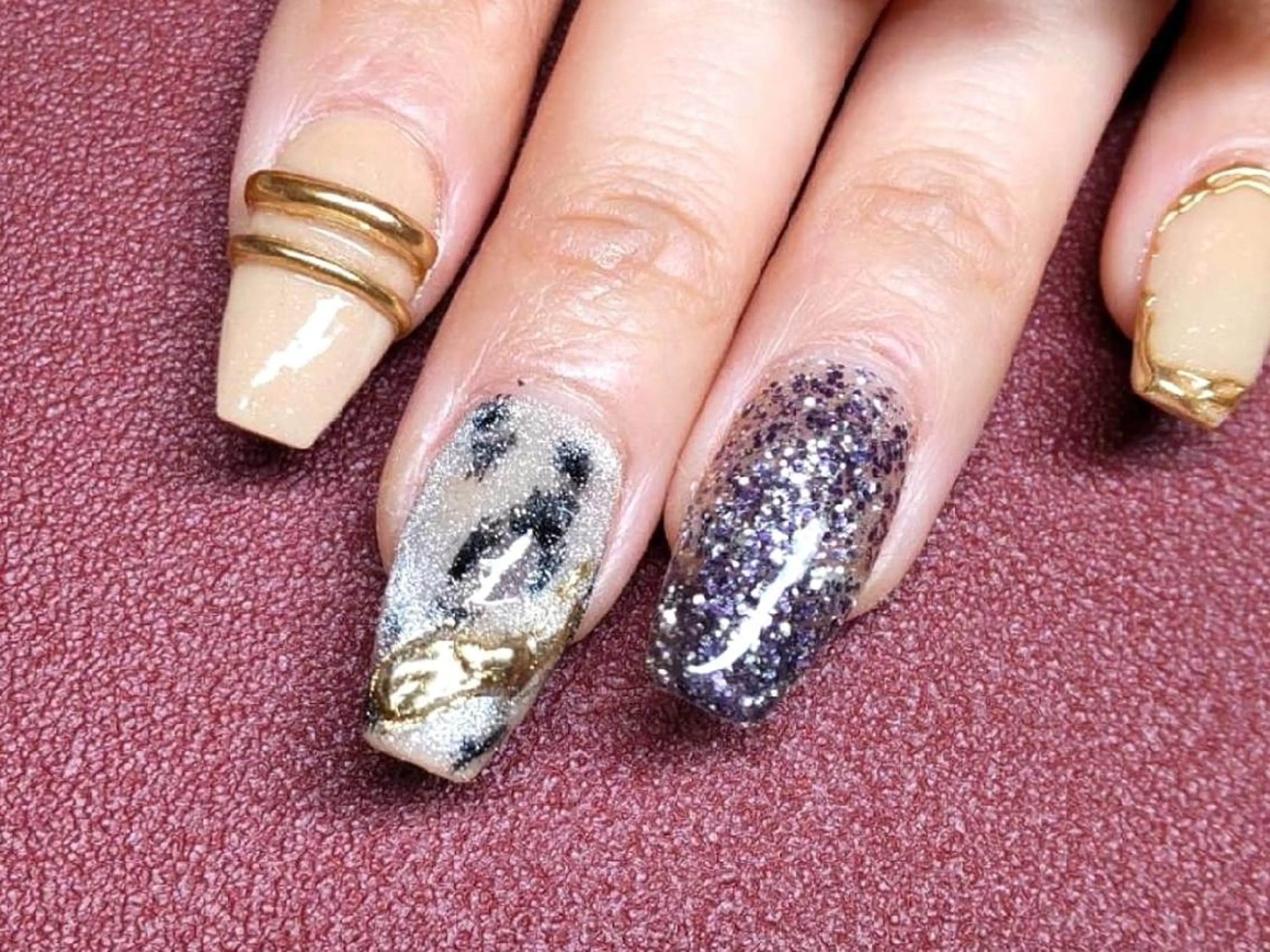 セミロング ネイル クリスマス 長さ出し ジェルネイル マグネットネイル ニュアンスネイル T&A nailのネイルデザイン