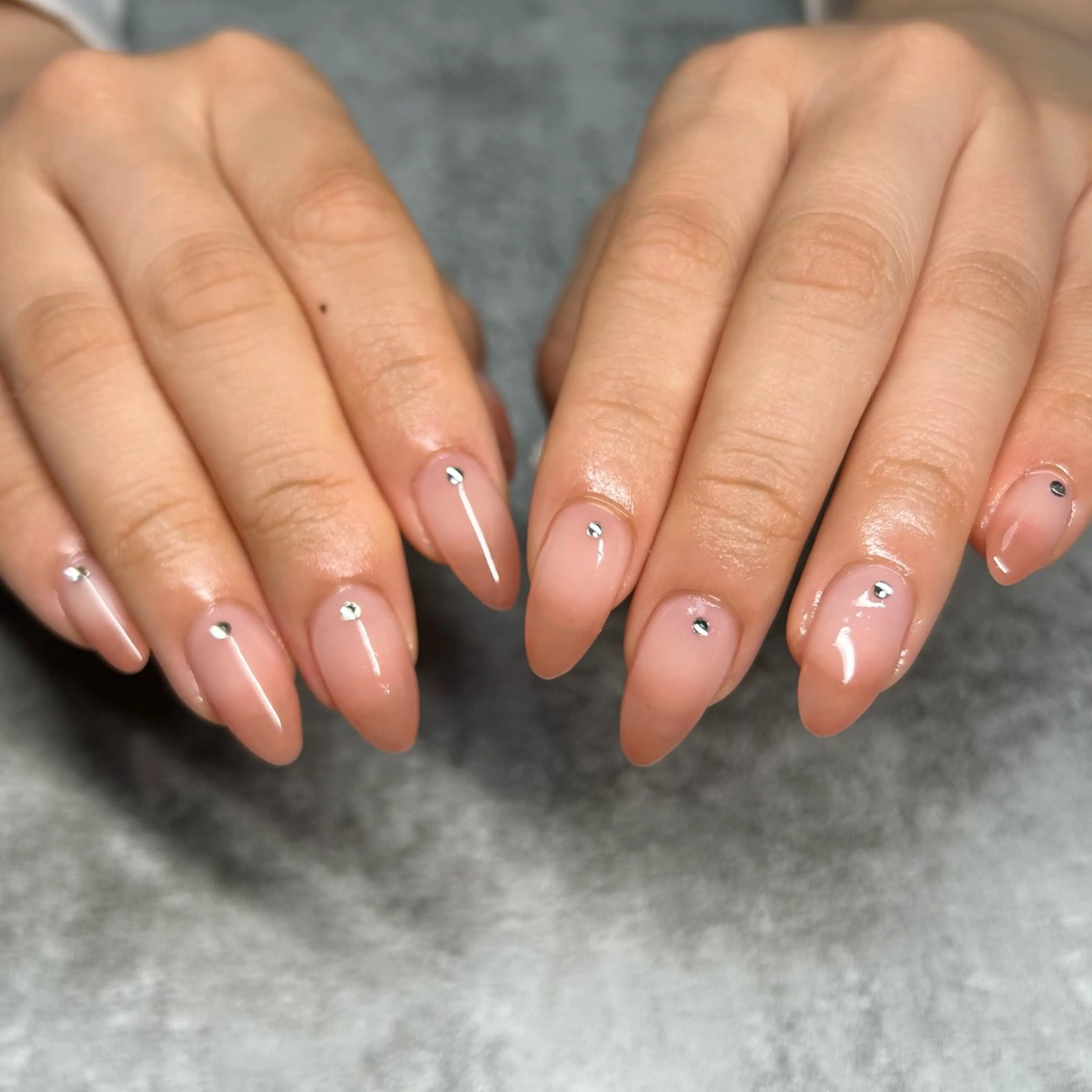 ネイル ストーンネイル ワンホンネイル ten nail salon　かえでのネイルデザイン