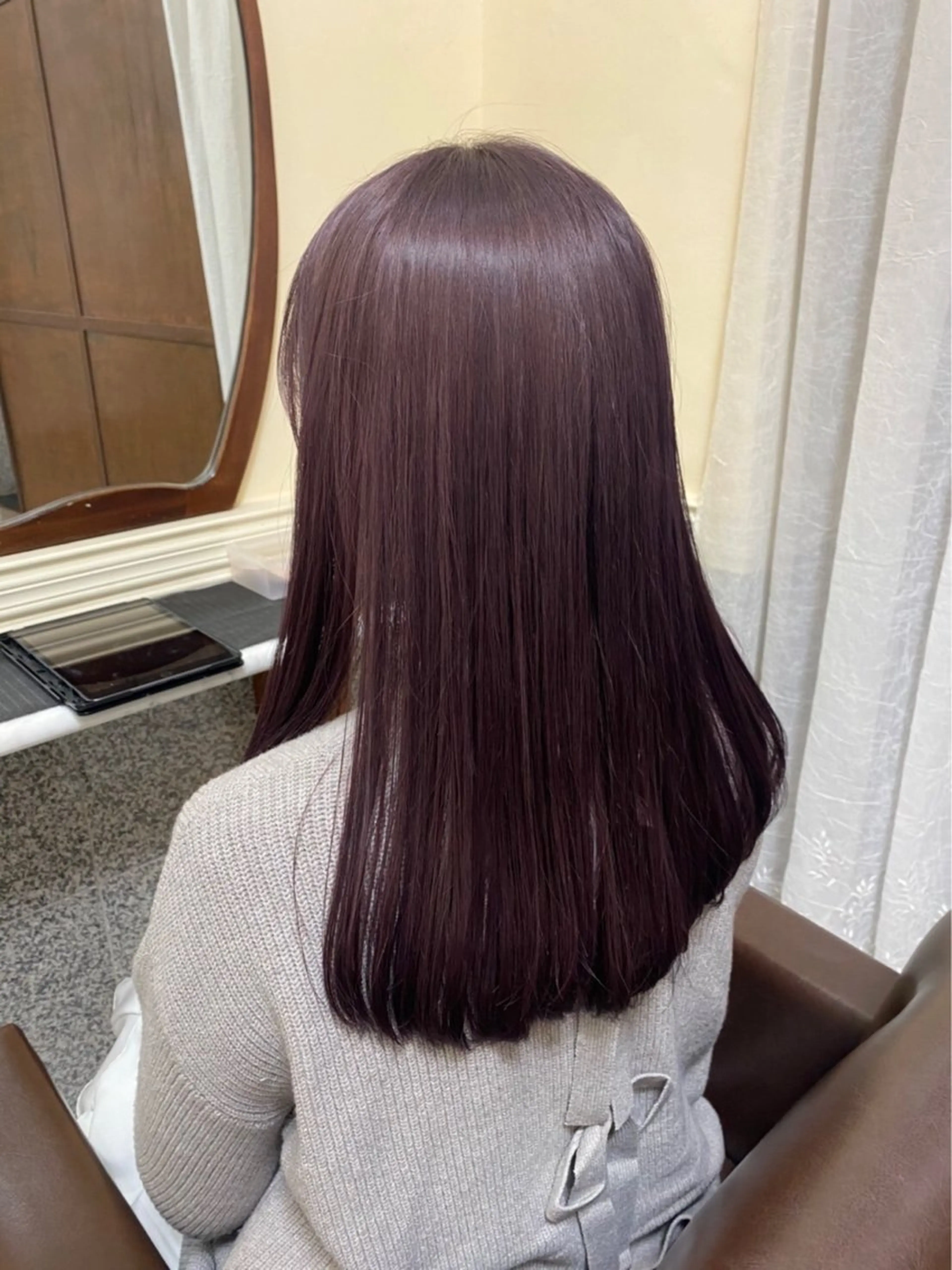 ミディアム カラー フリーランスヘアスタイリスト所属・NAKA MURAのヘアスタイル