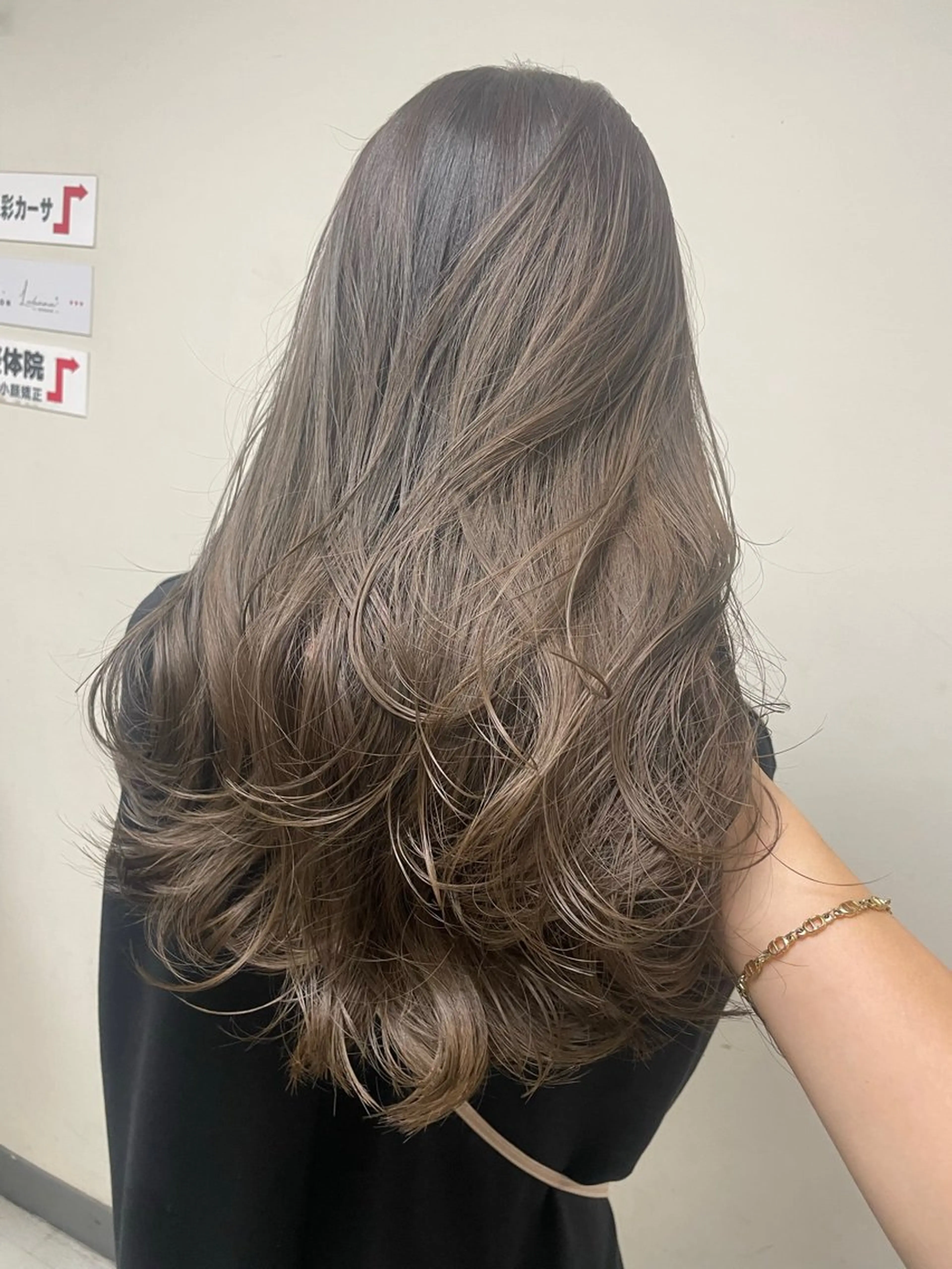 ロング カット ヘアカラー トリートメント 髪質改善カラー 🫧川井麻由のヘアスタイル