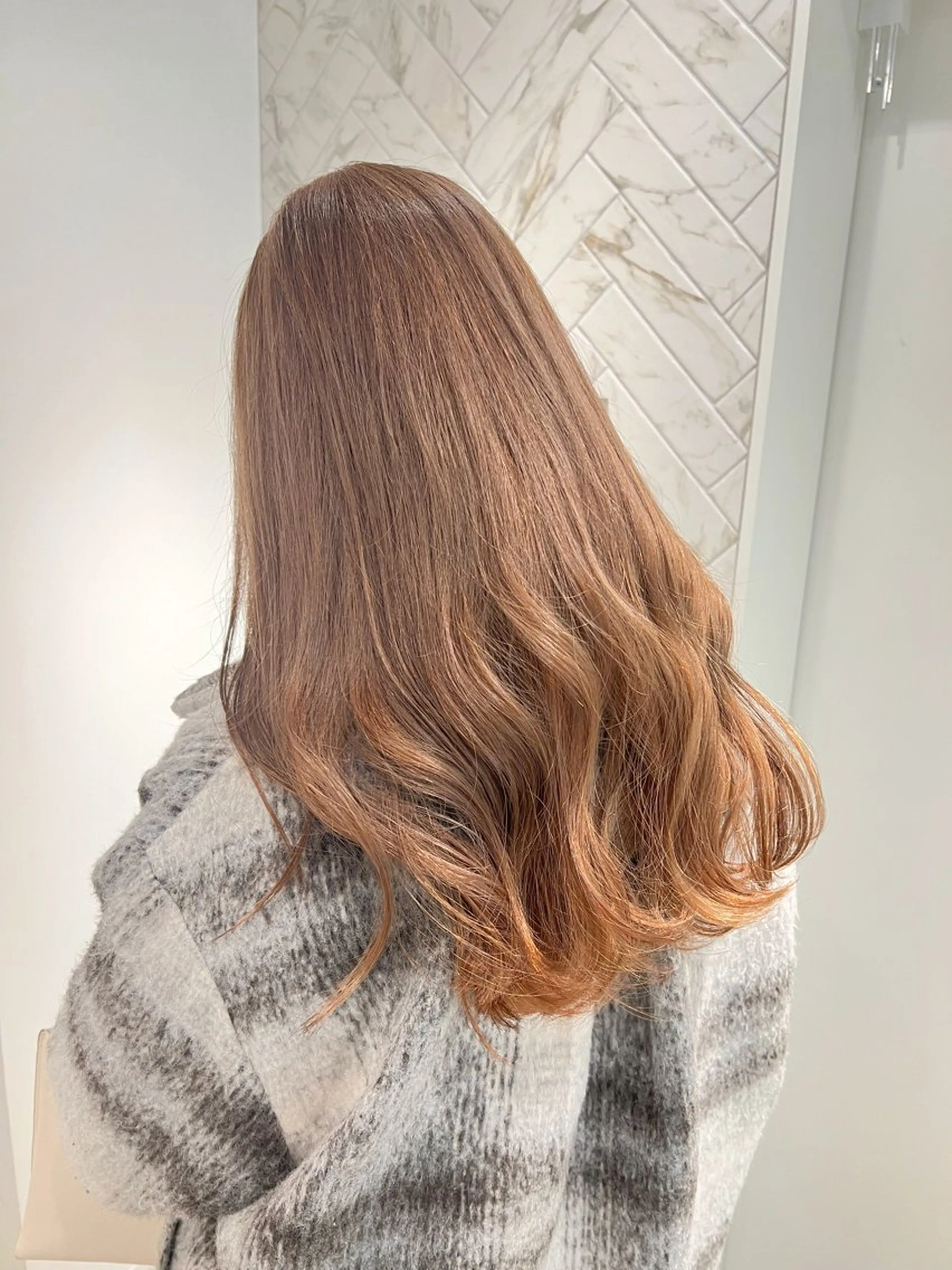 ロング カラー ヘアカラー トリートメント 艶ハイトーン🔆 ️️️安座間 希のヘアスタイル