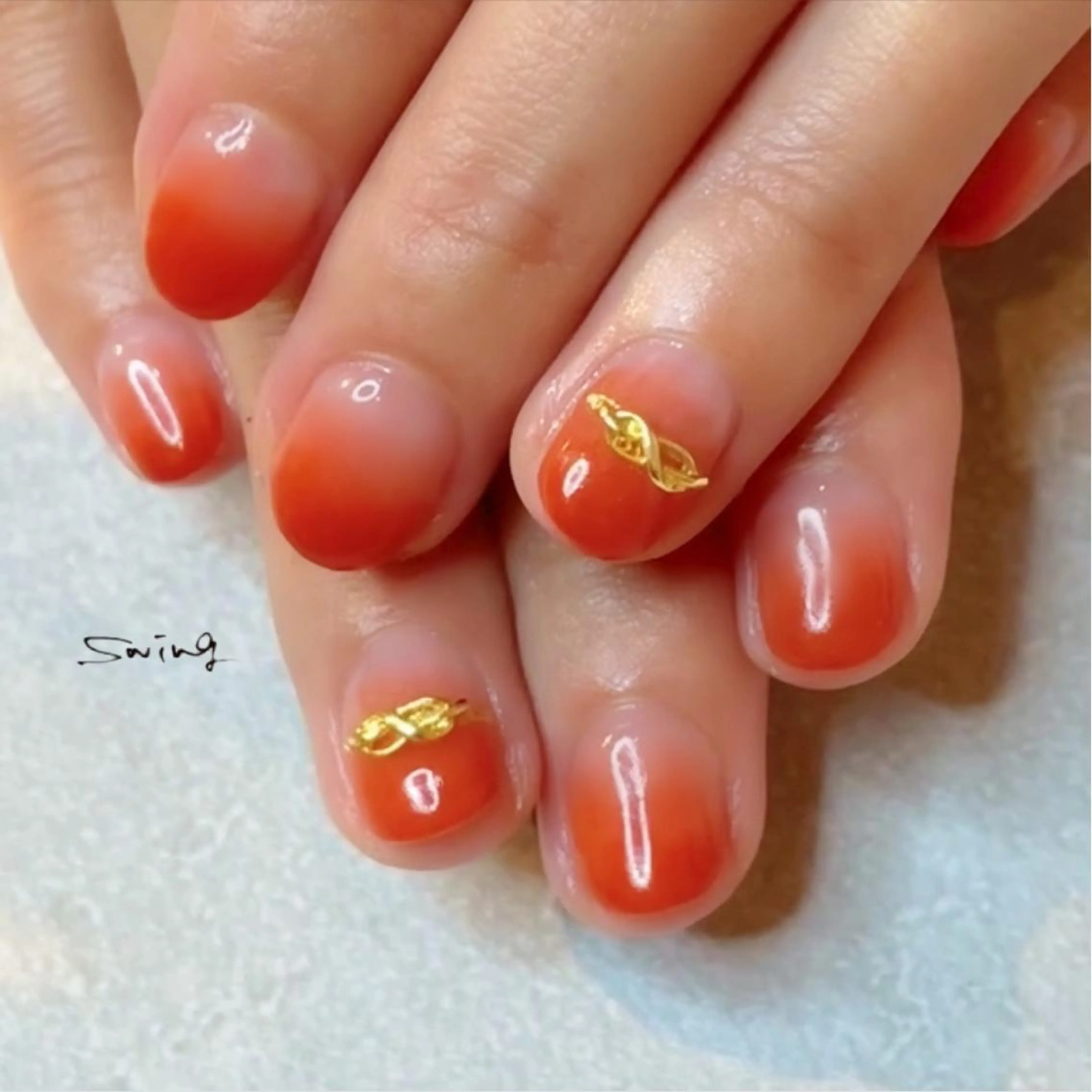 ネイル グラデーション オレンジ SWING Nail Salon所属・Yoshida Takakoのネイルデザイン