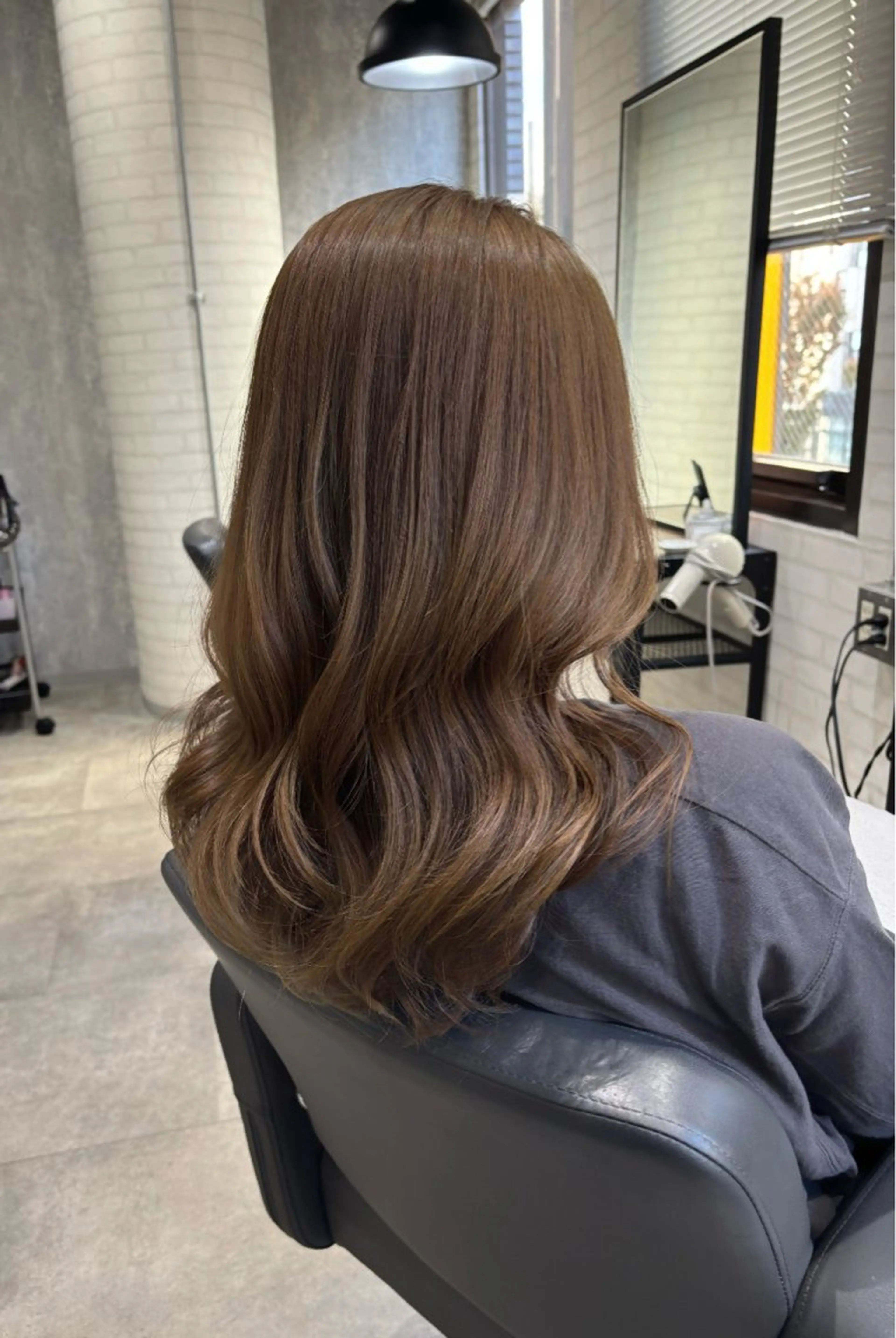 セミロング カラー ヘアアレンジ カット ヘアカラー トリートメント kei/透明感カラー /ベージュ/髪質改善のヘアスタイル