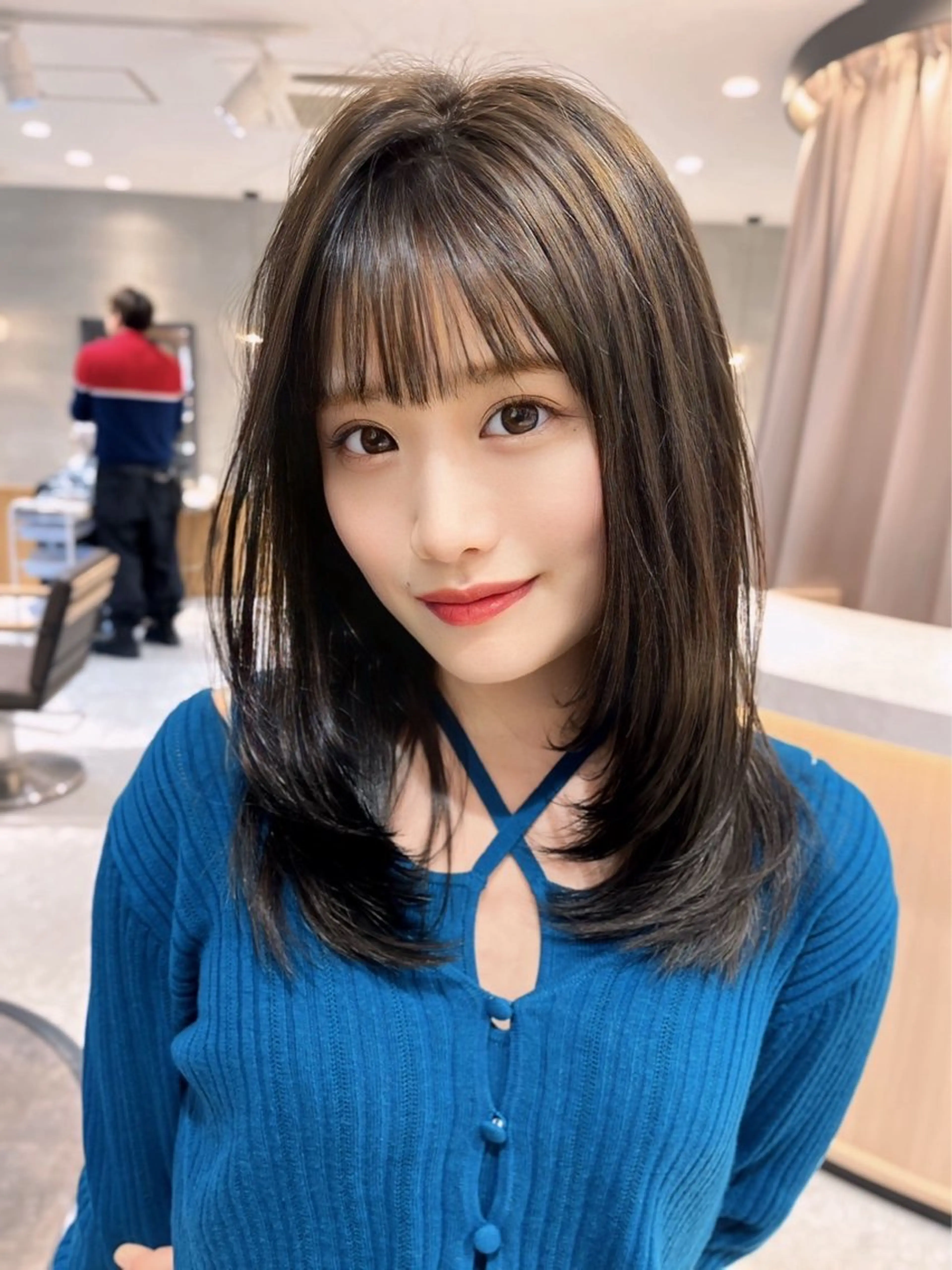 ミディアム カラー ミディアムレイヤー 伸ばしかけ レイヤーカット カット ヘアカラー トリートメント Hiroki 韓国ヘア🇰🇷のヘアスタイル