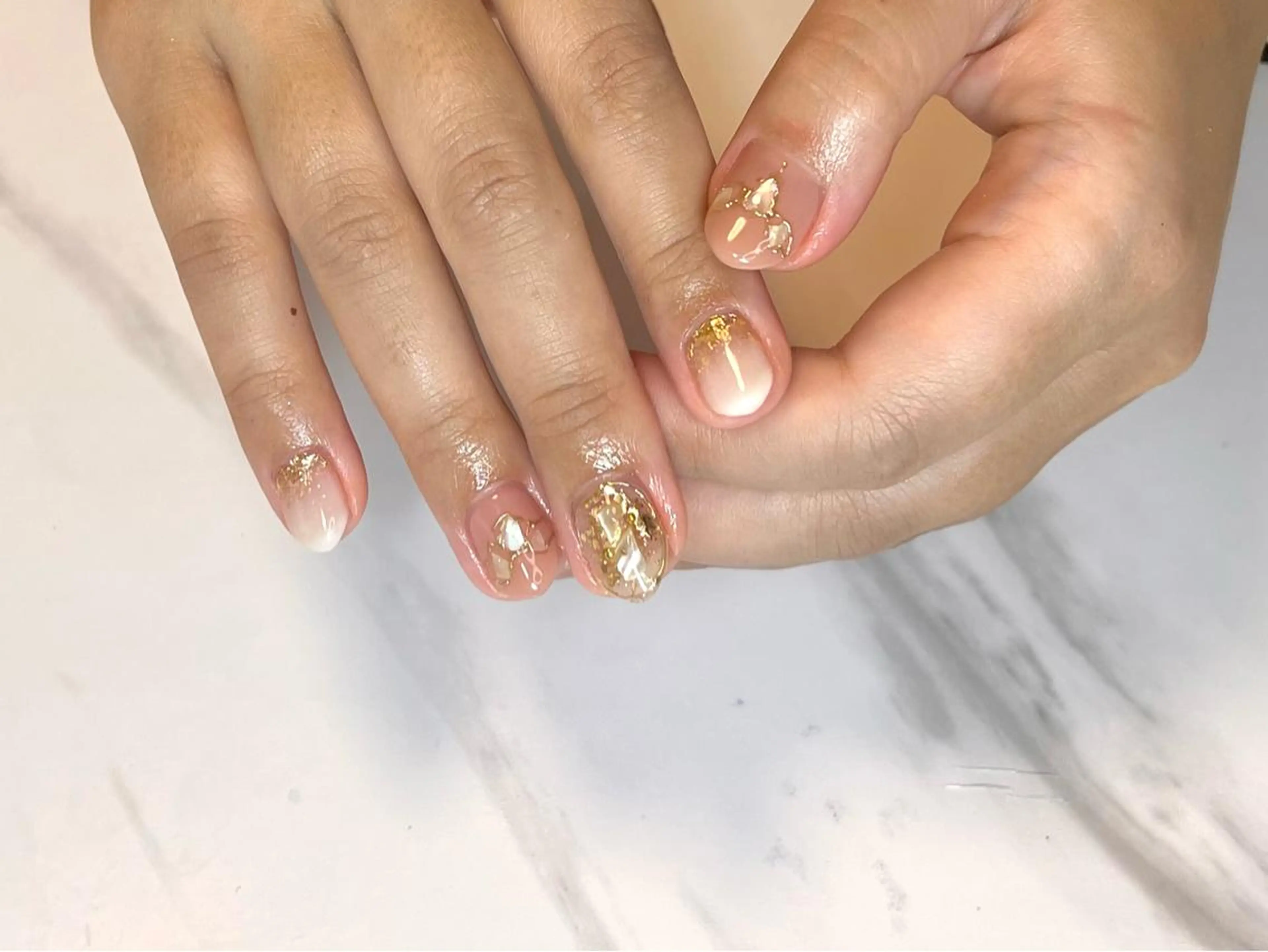 ミディアム ネイリスト シンのネイルデザイン