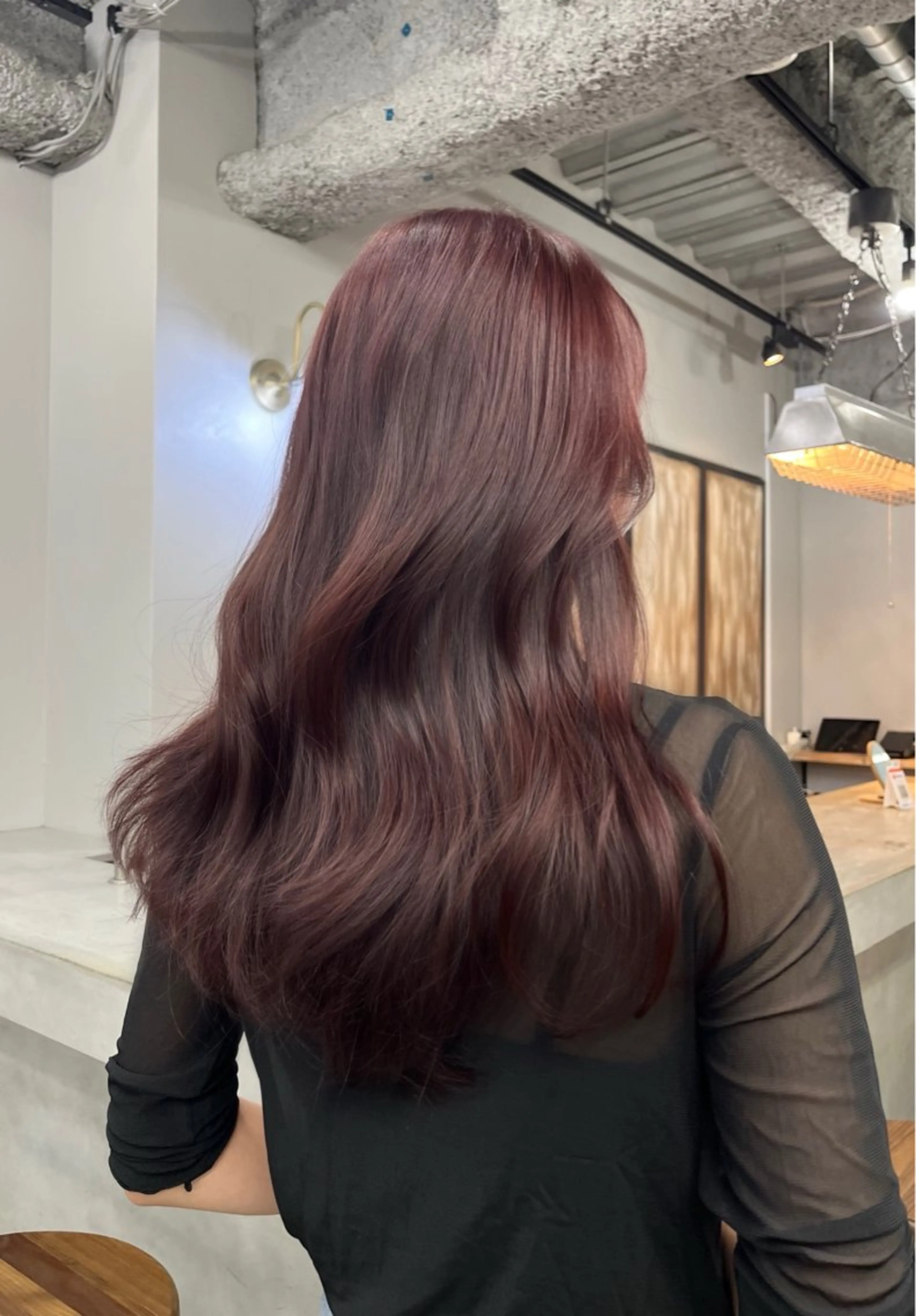 ロング カラー ブラウンカラー ダブルカラー ピンクカラー ピンクブラウン くびれヘア カット ヘアカラー トリートメント ヘアセット 韓国ヘア🫧 KAZUTOのヘアスタイル