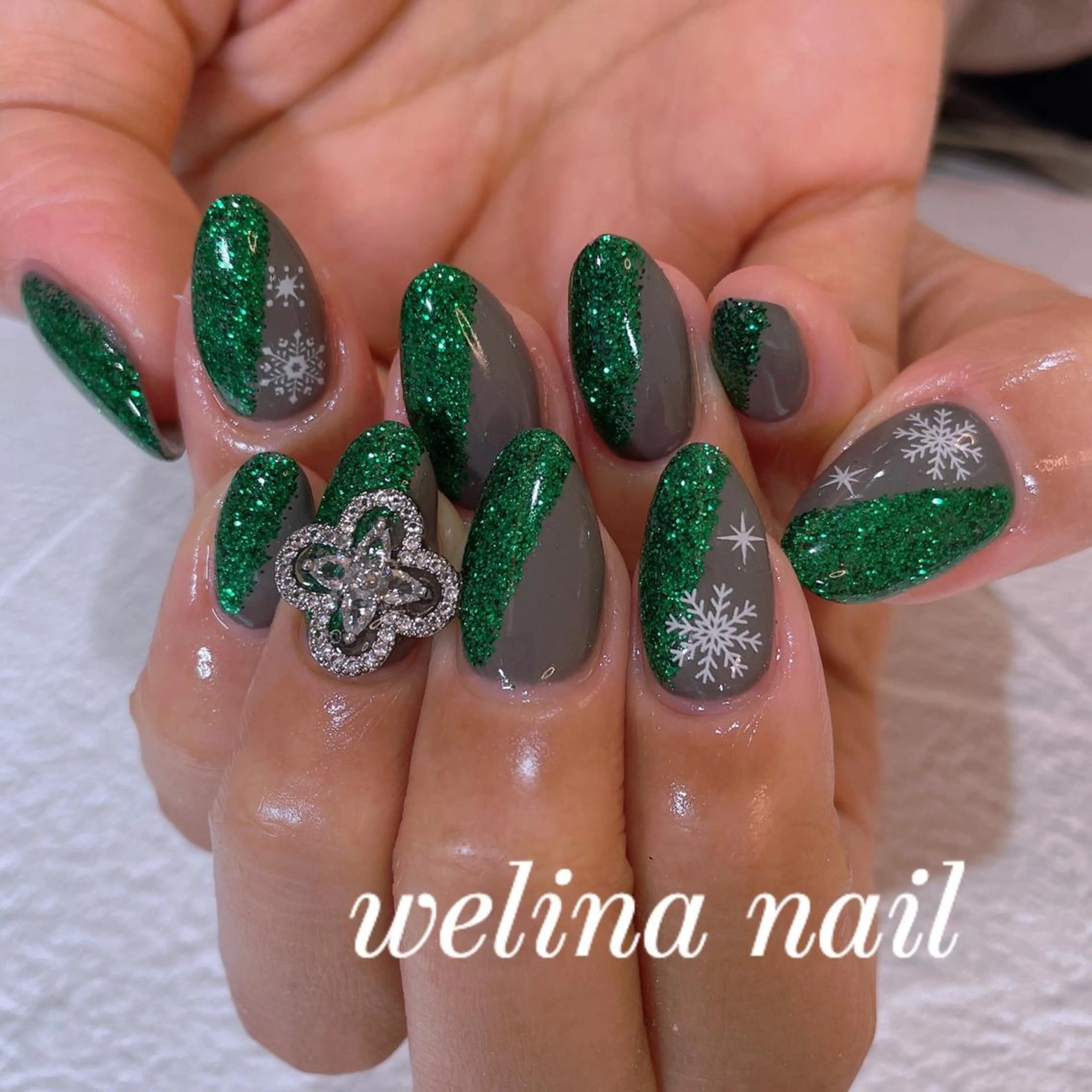 セミロング ハンドネイル WELINA nail salonのエステ・リラクイメージ