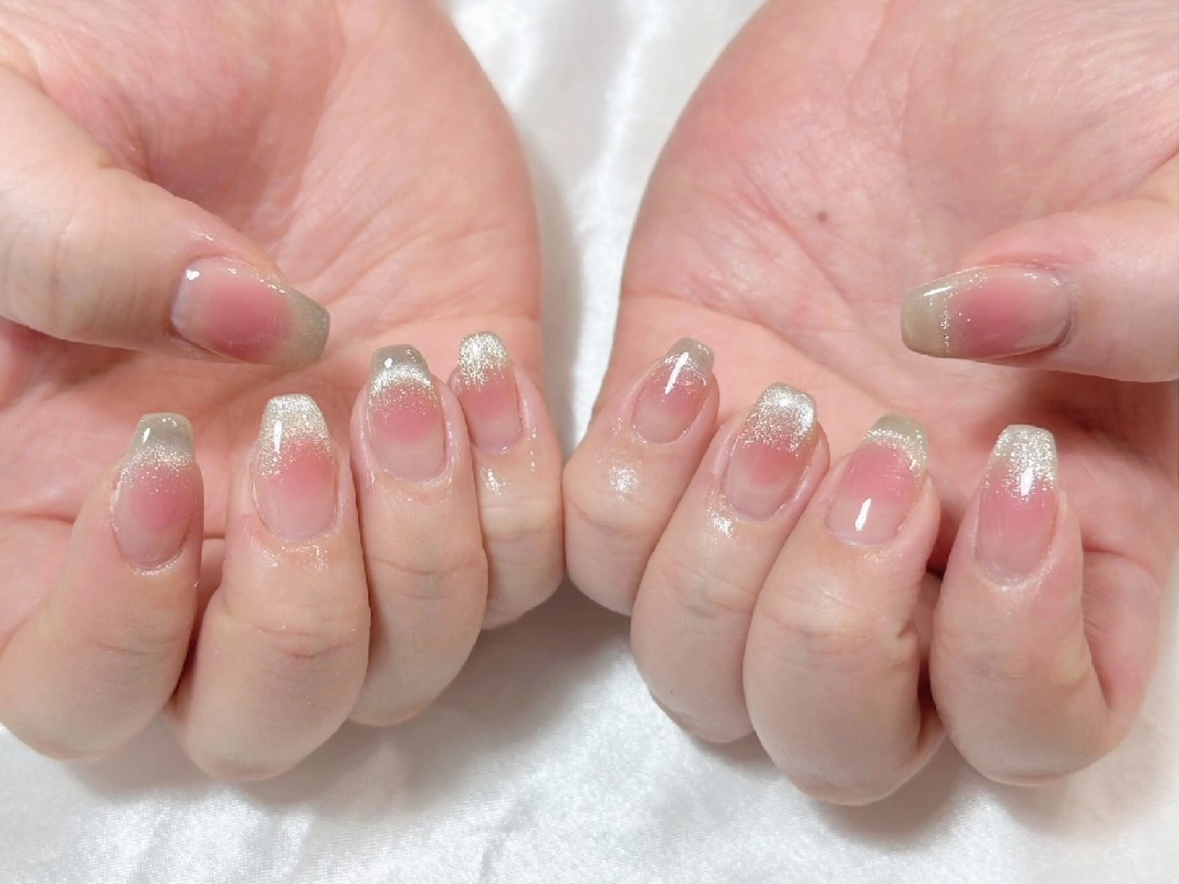 ネイル チークネイル グラデーション マグネットネイル ハンドネイル Nailsalon Merci東中野のネイルデザイン
