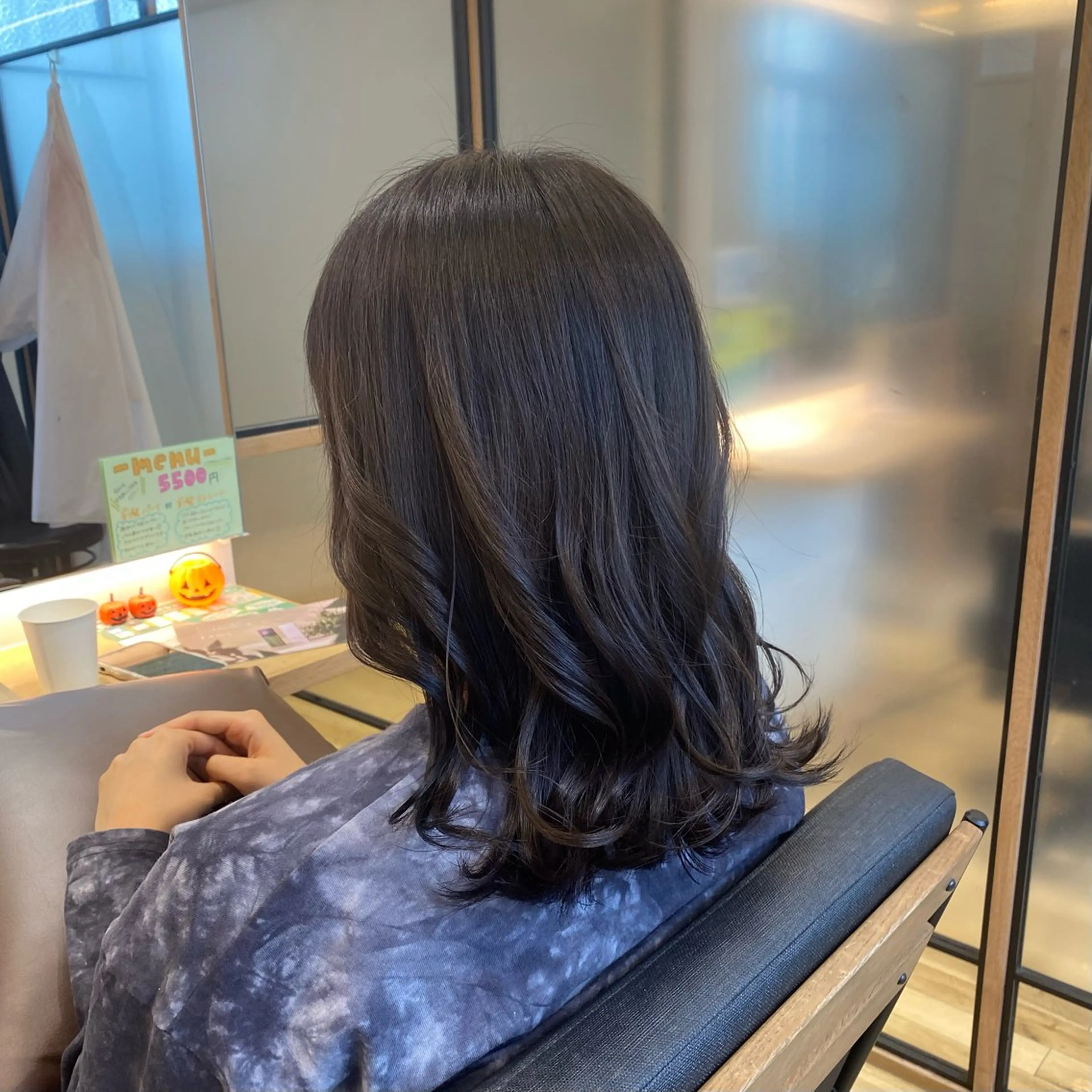 セミロング カラー ヘアカラー ついざき はるかのヘアスタイル