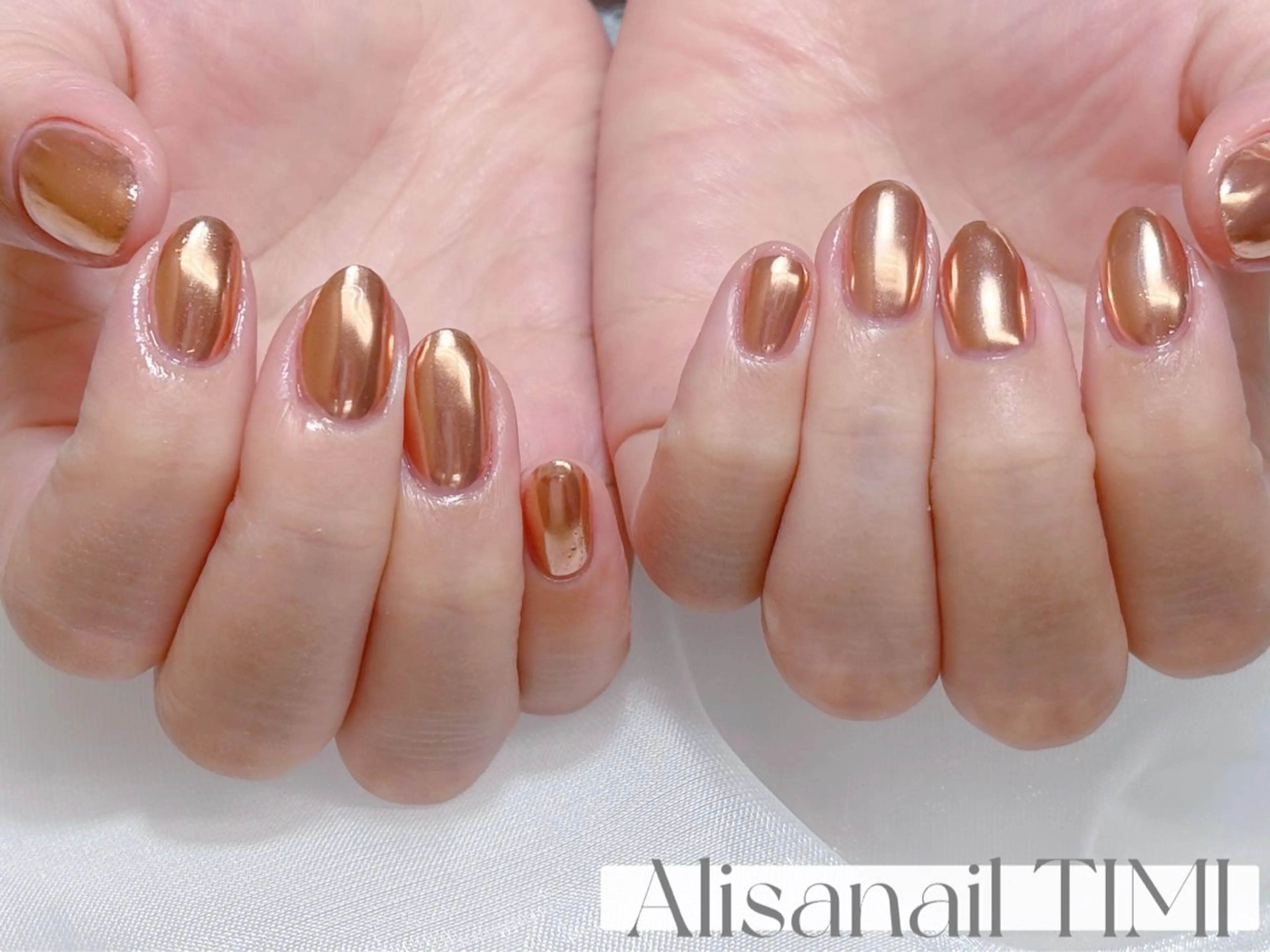 ネイル ミラーネイル ワンカラーネイル ハンドネイル Alisa nail Timiのネイルデザイン