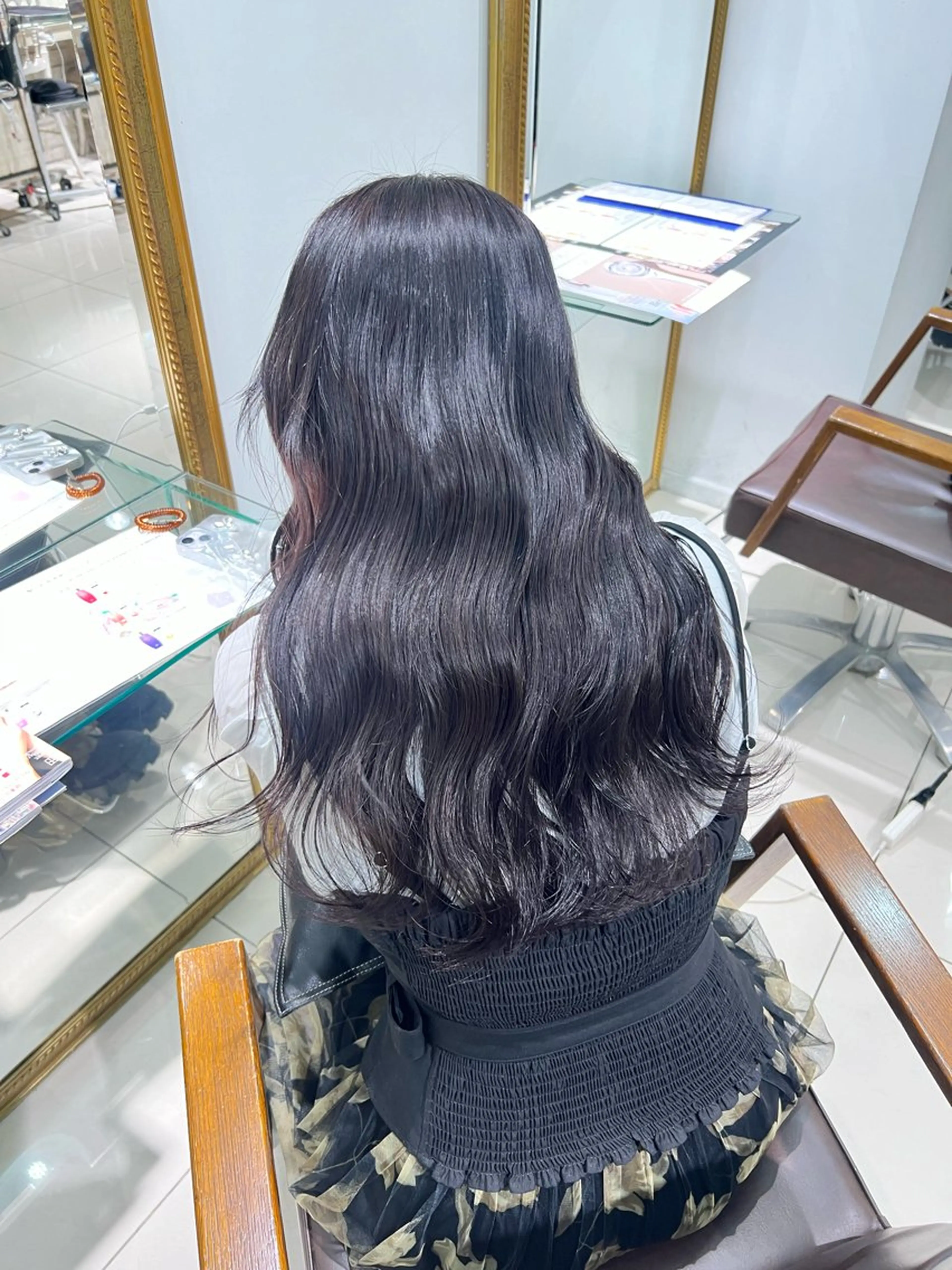 ロング カラー 透明感カラー ハイトーンカラー 🤍🫧 長井 律のヘアスタイル