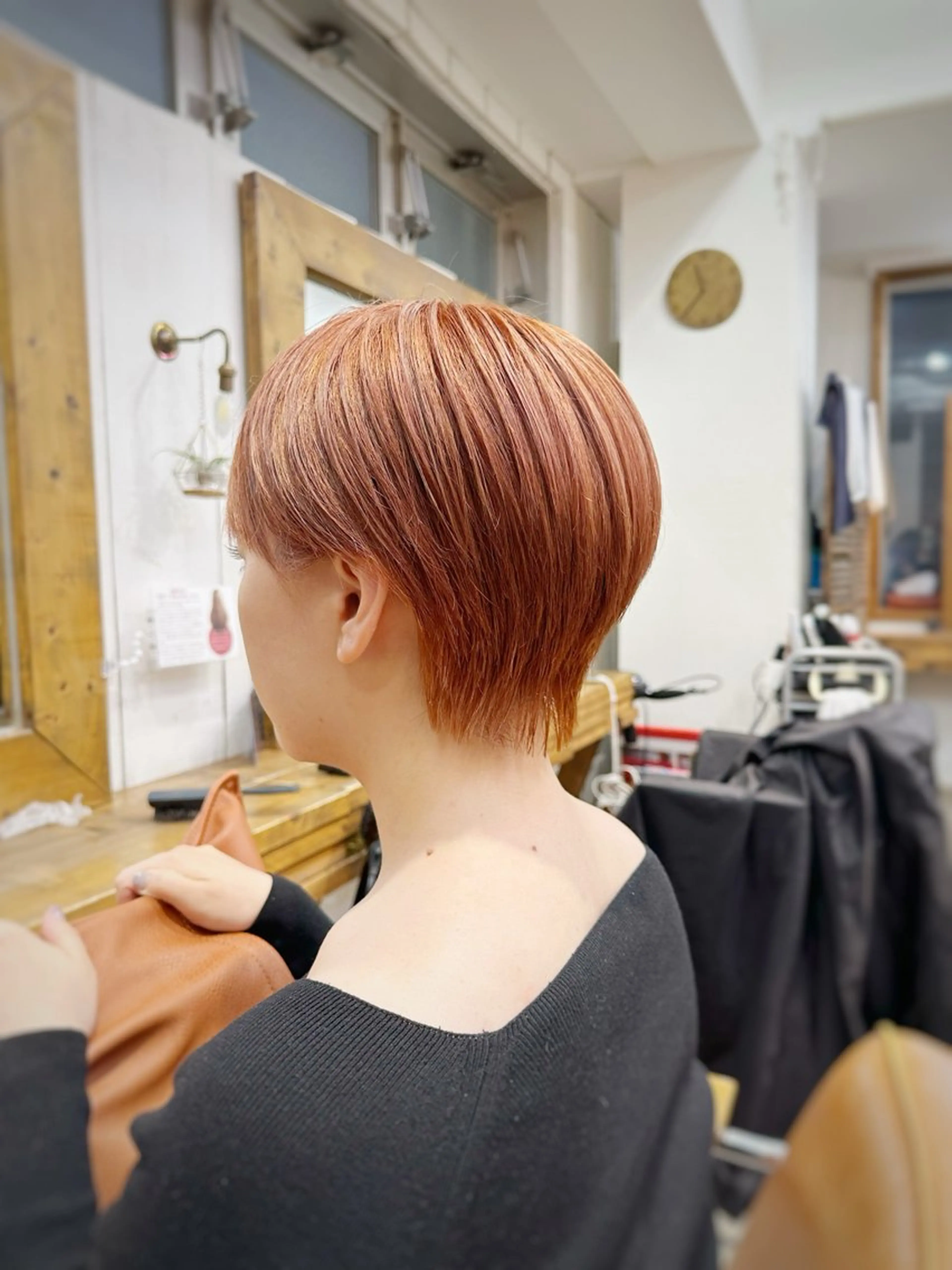 ショート カラー ショートボブ ハンサムショート ボブ くせ毛 ショートヘア カット ヘアカラー newline銀座所属・銀座ショート/ 大人ショート/金子涼のヘアスタイル