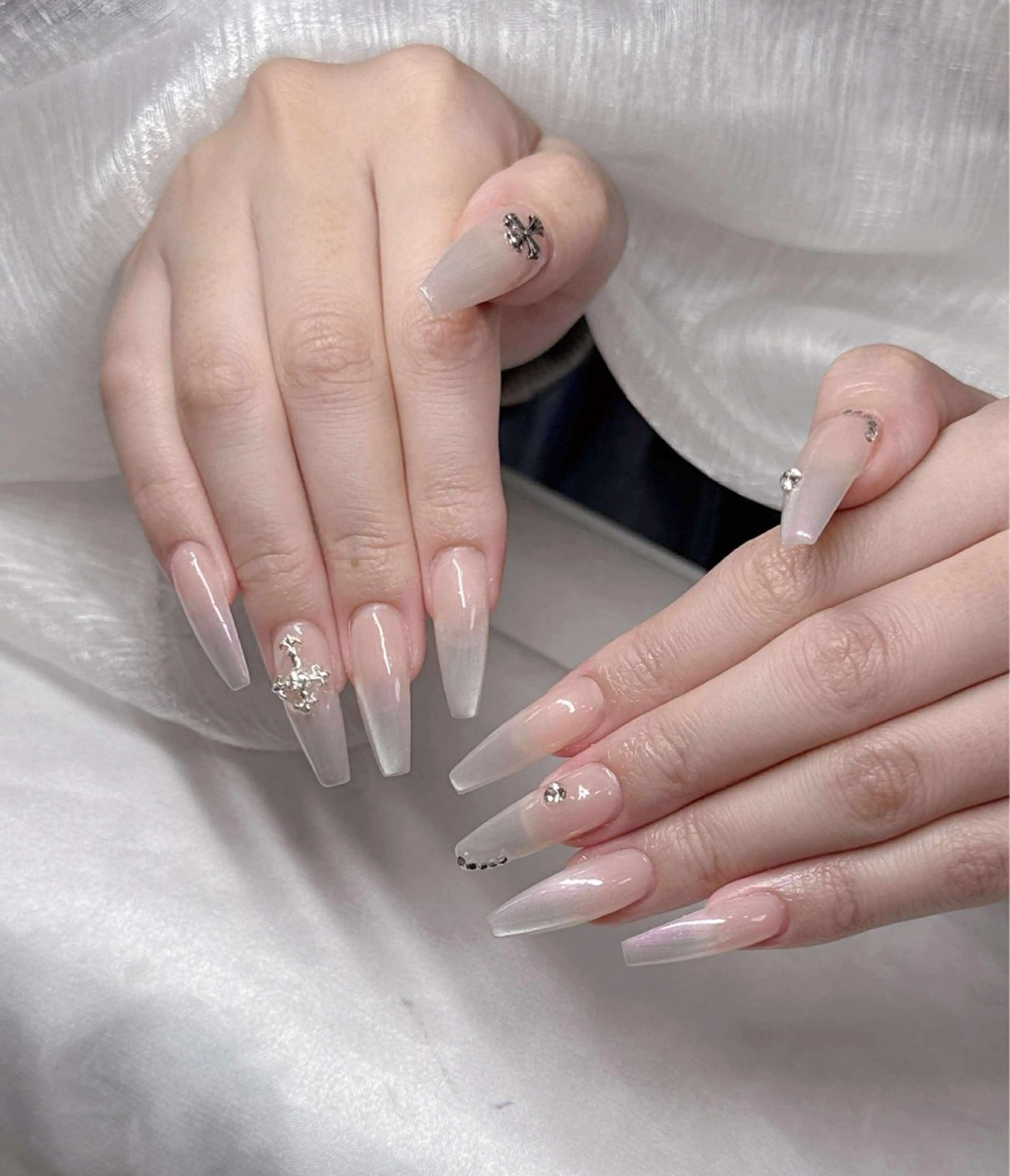 ネイル ハンドネイル Lee Nailsのネイルデザイン
