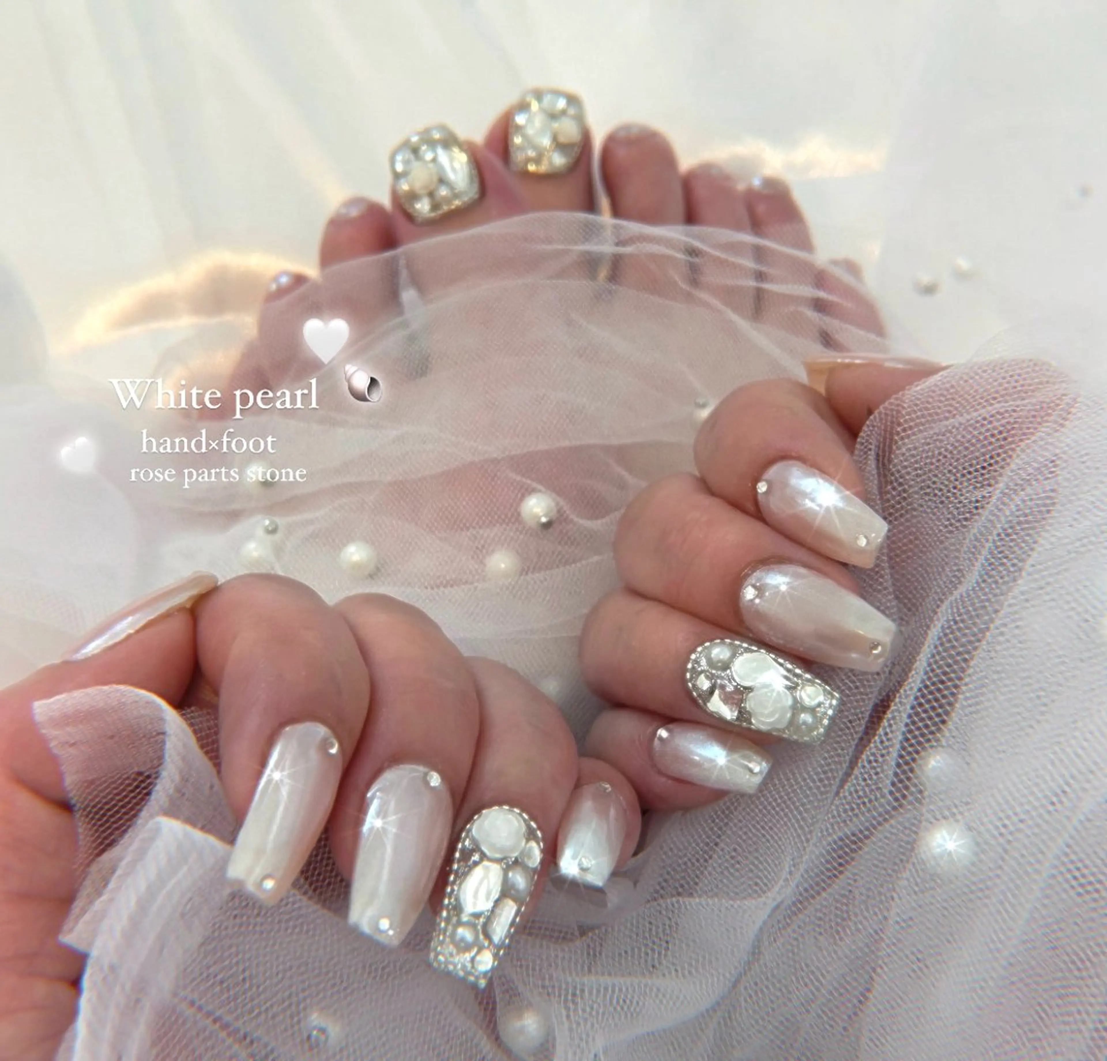 ネイル フットネイル おそろいネイル シンプルネイル ハンドネイル nail salon Lunasisのネイルデザイン