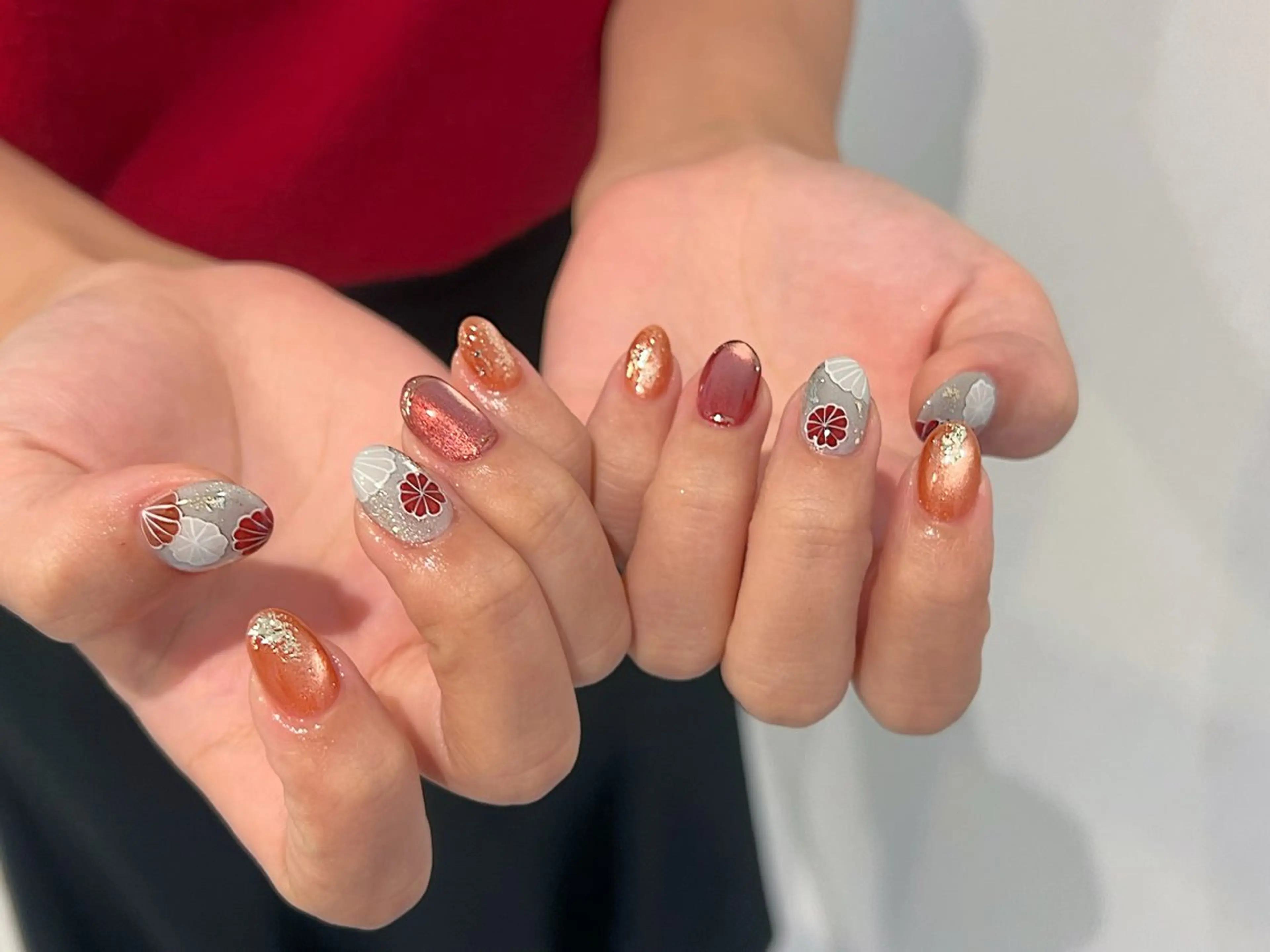 ネイル 成人式 フラワーネイル オレンジ 赤色 Nail salon CELEBRAILのネイルデザイン